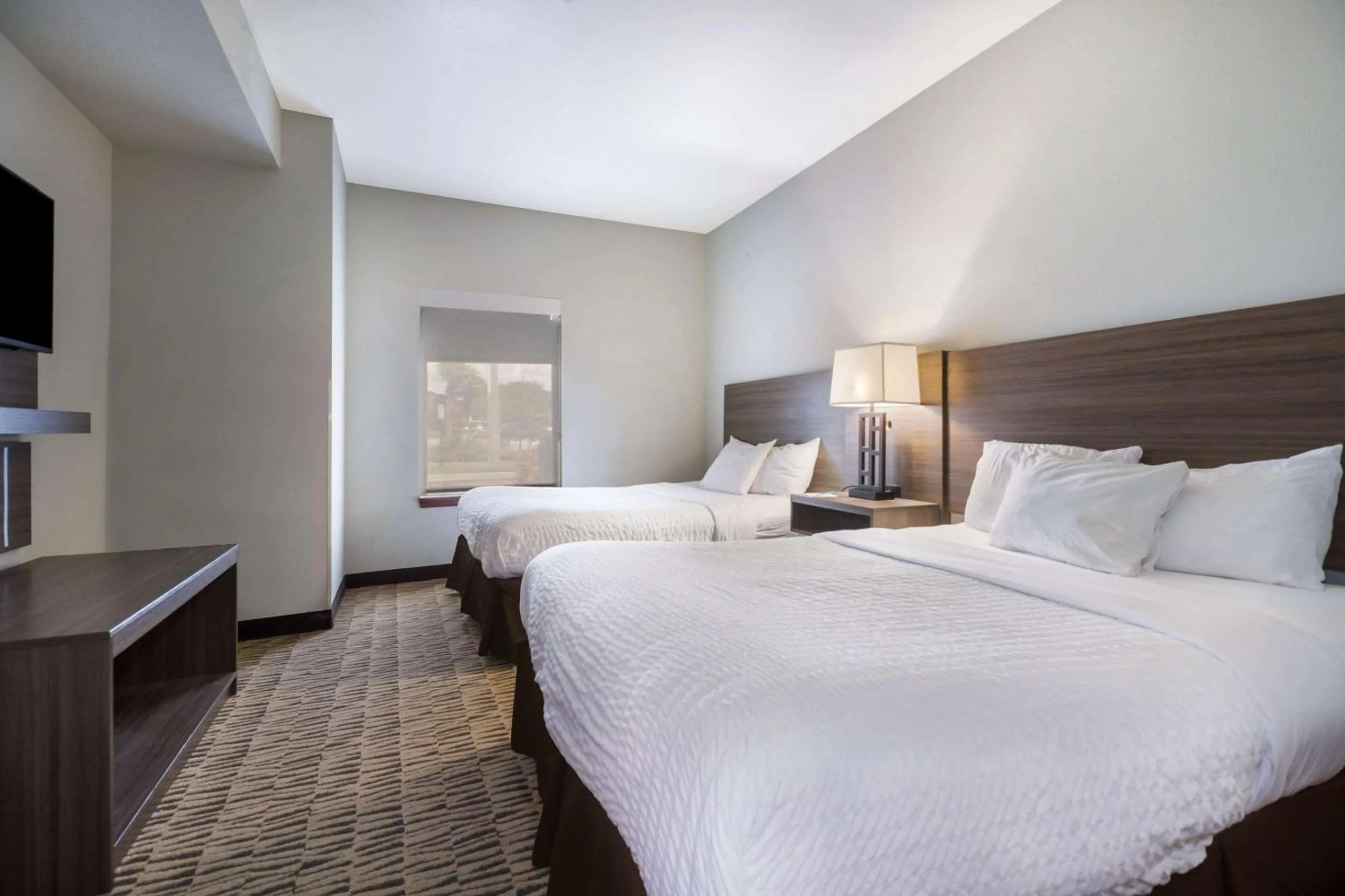 Bedroom, Bed in Clarion Pointe Charleston - West Ashley