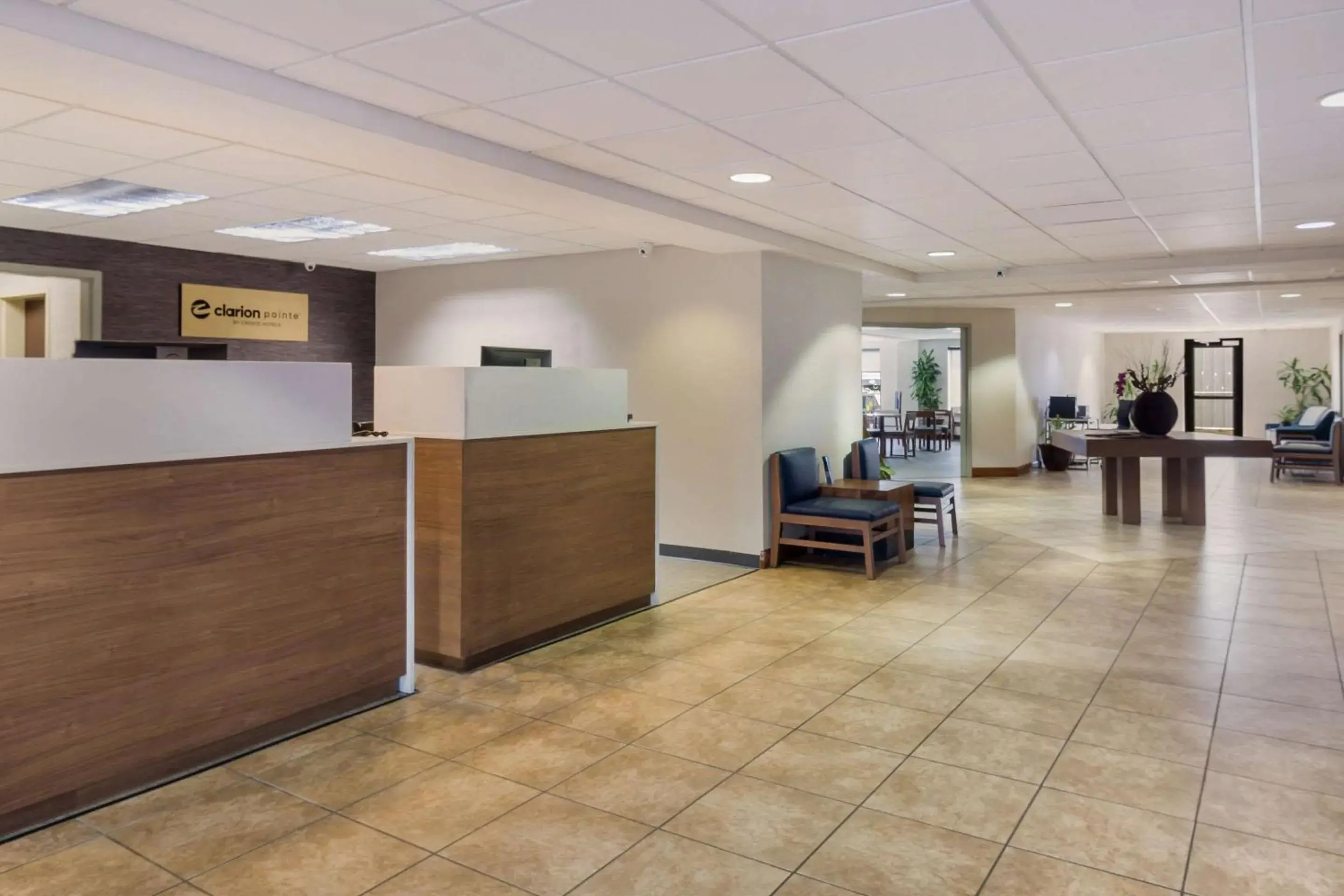 Lobby or reception in Clarion Pointe Charleston - West Ashley Lobby or reception in Clarion Pointe Charleston - West Ashley