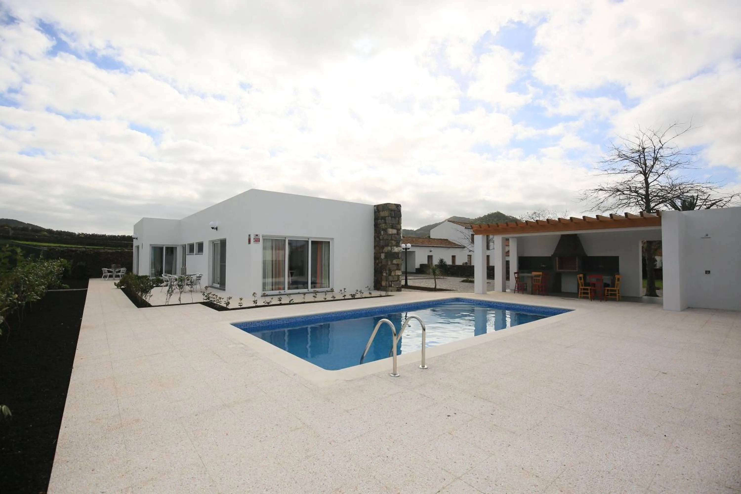 Studio with Sofa Bed in Quinta das Giestas