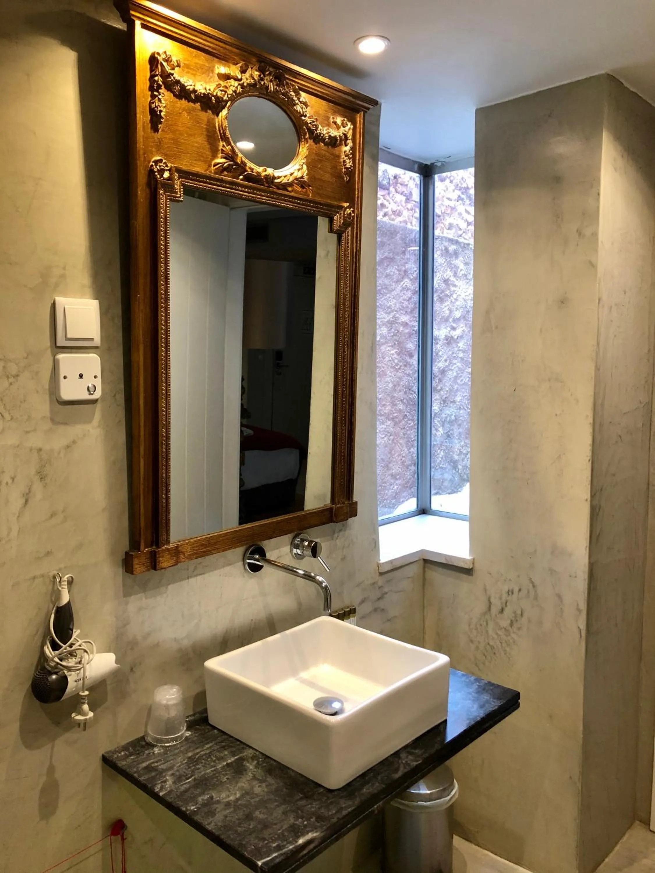 Bathroom in Dalma Old Town - Castelo