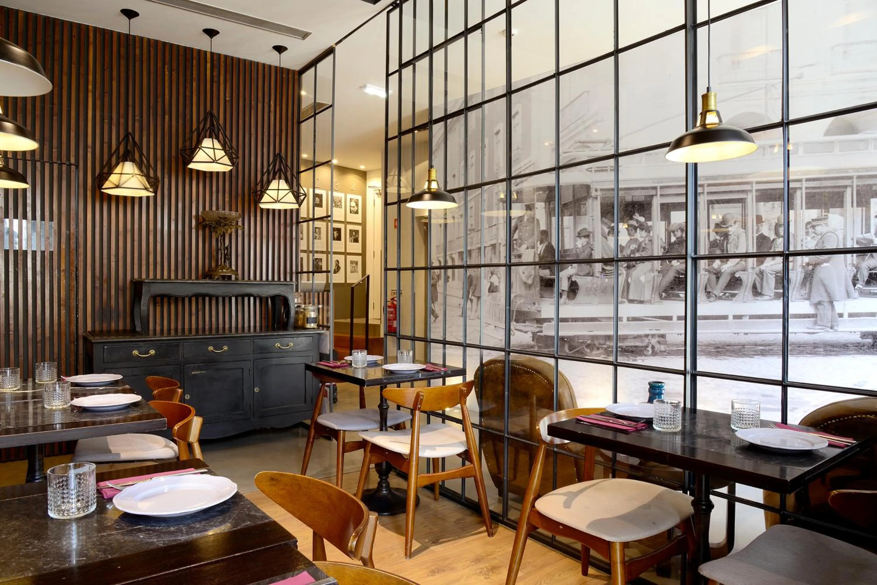 Restaurant/places to eat in Dalma Old Town - Castelo