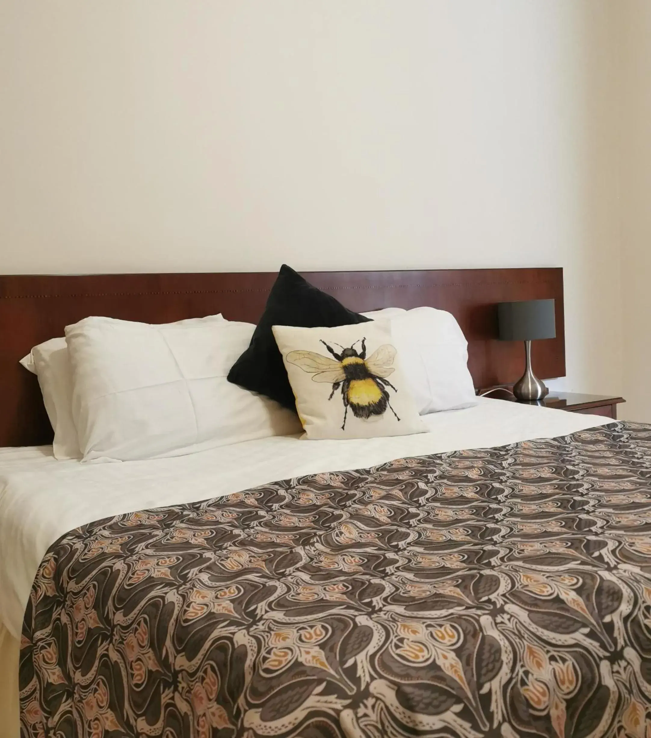 Standard Double Room in Three Rivers Hotel Standard Double Room in Three Rivers Hotel