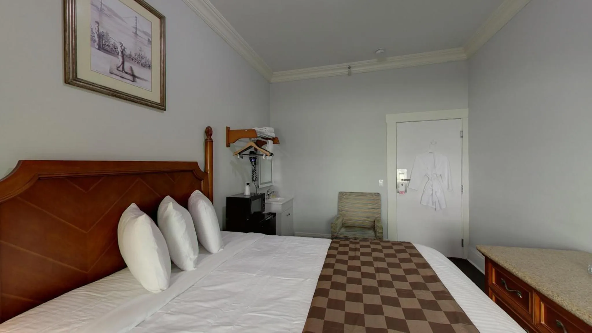 Bed in Warfield Hotel