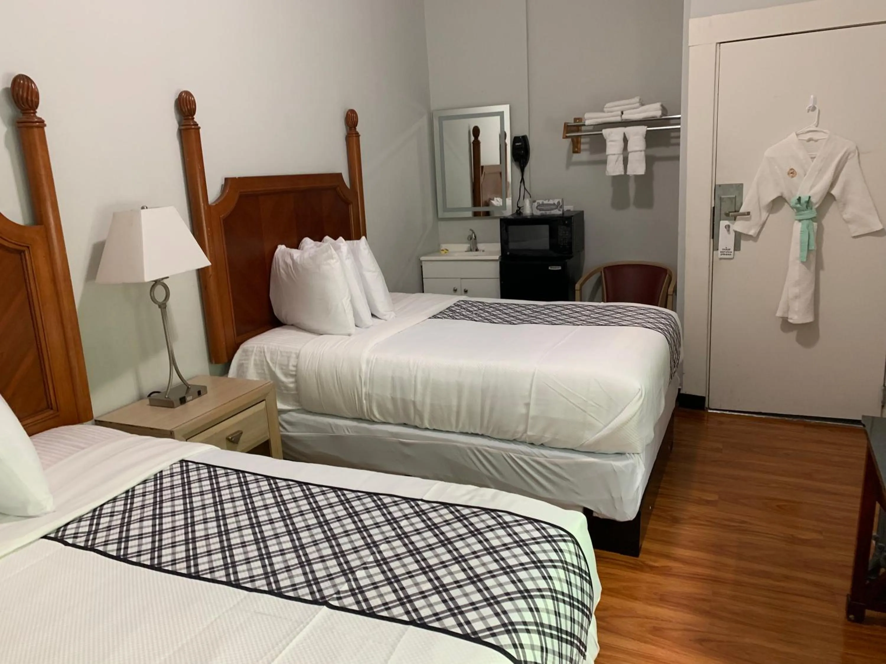 Bed in Warfield Hotel