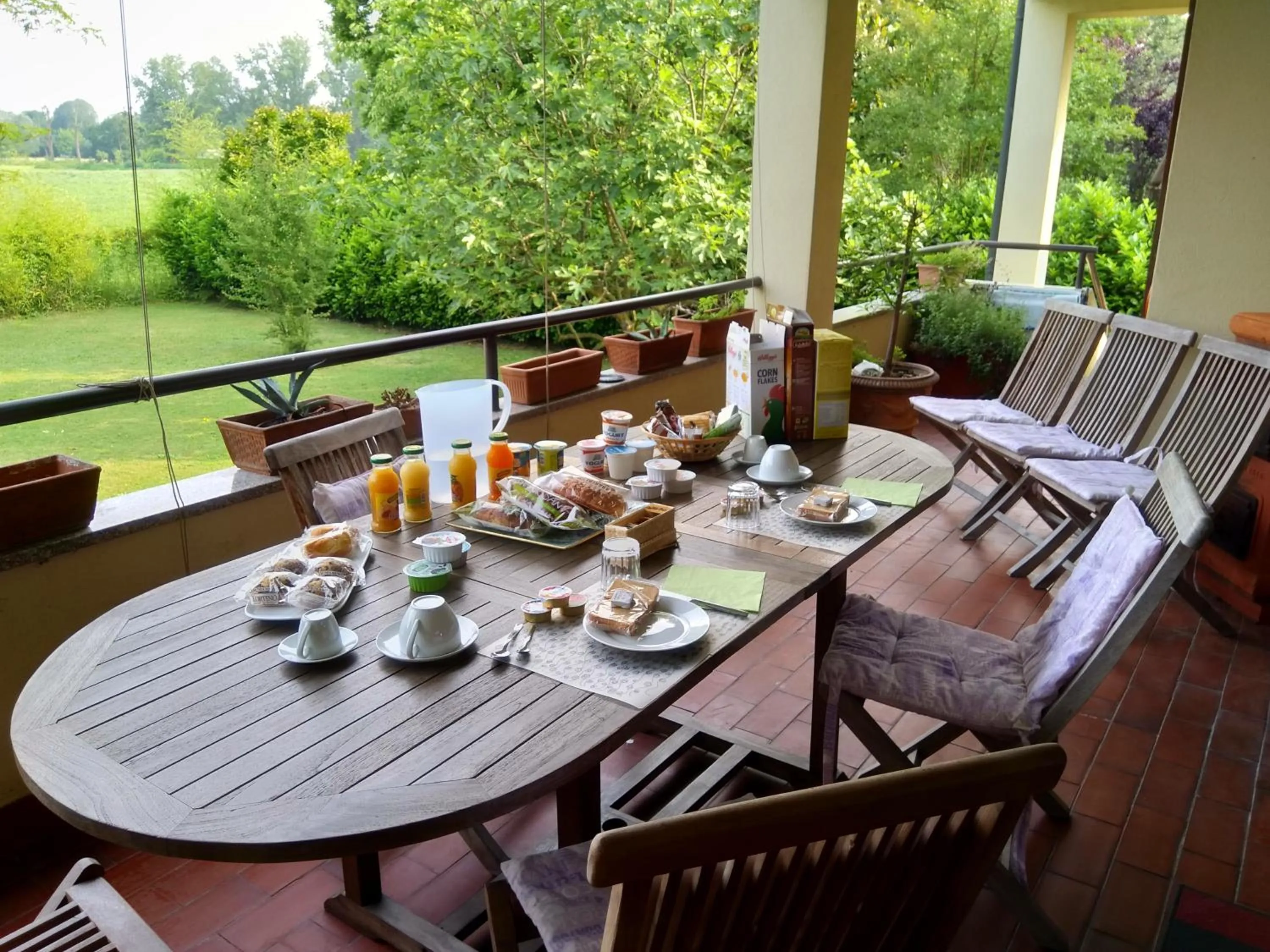 Food and drinks in B&B Il Glicine di Basiglio