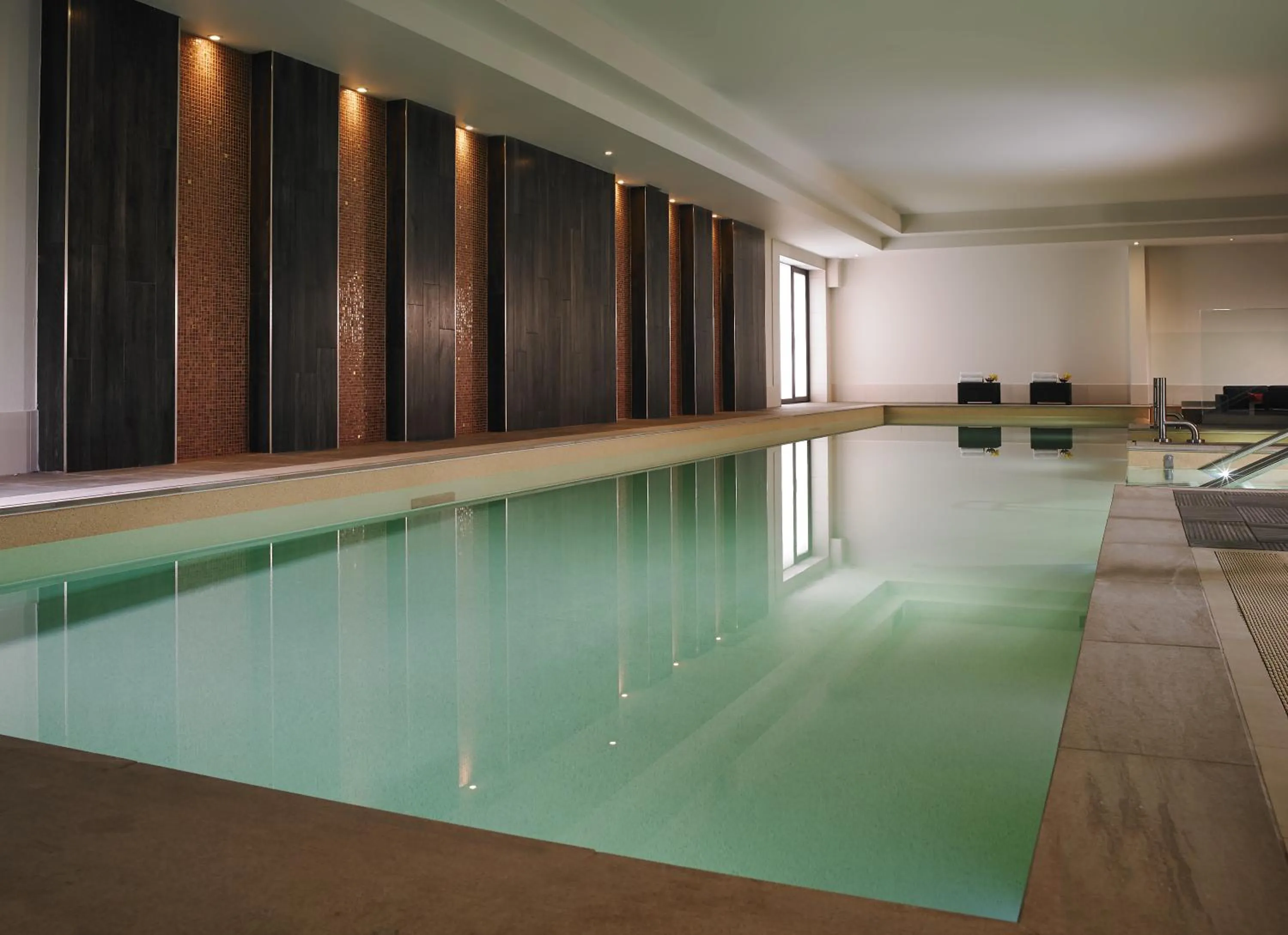 Swimming pool in Westport Coast Hotel