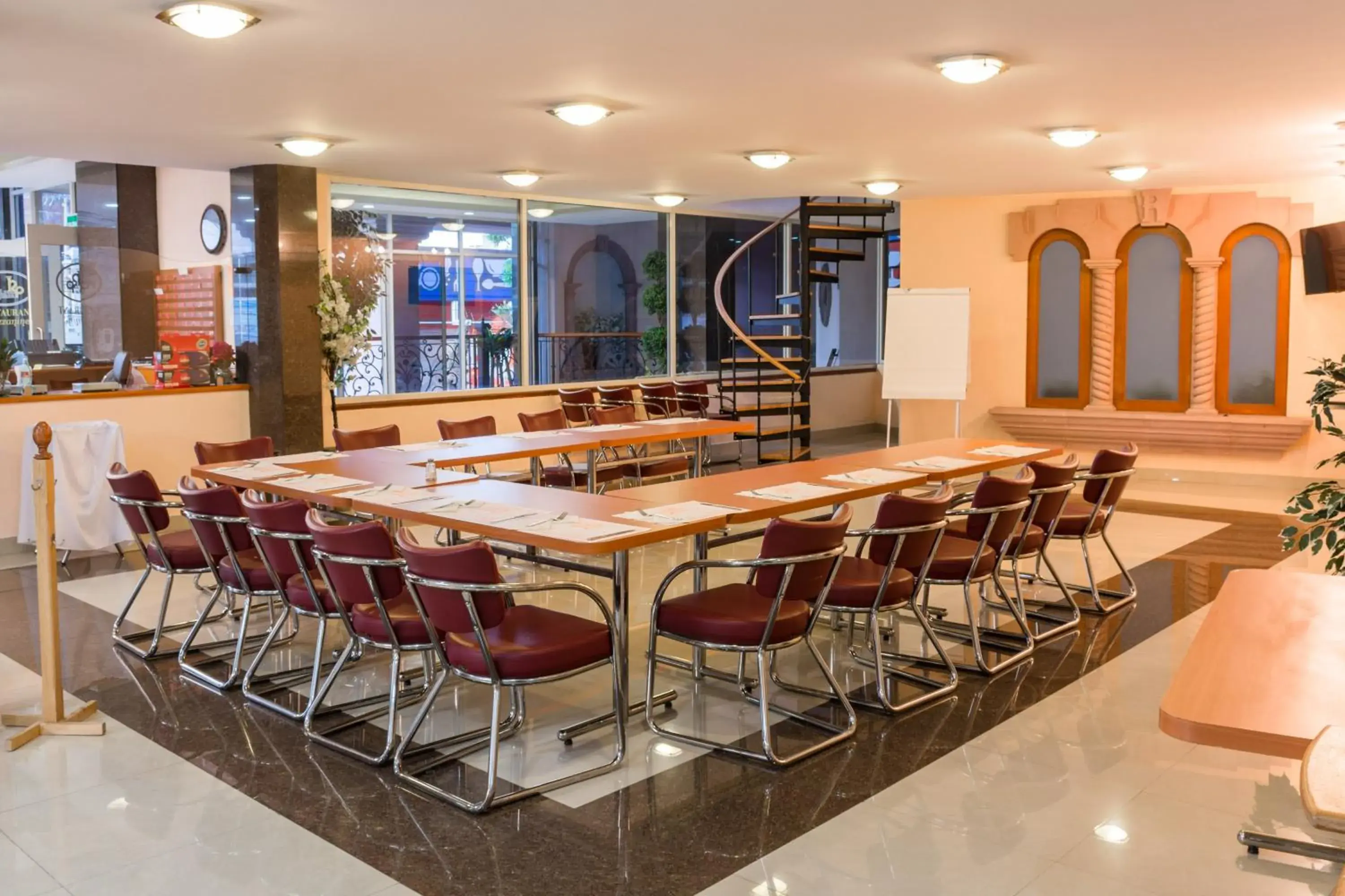 Restaurant/places to eat in Hotel Real Plaza Aguascalientes Restaurant/places to eat in Hotel Real Plaza Aguascalientes