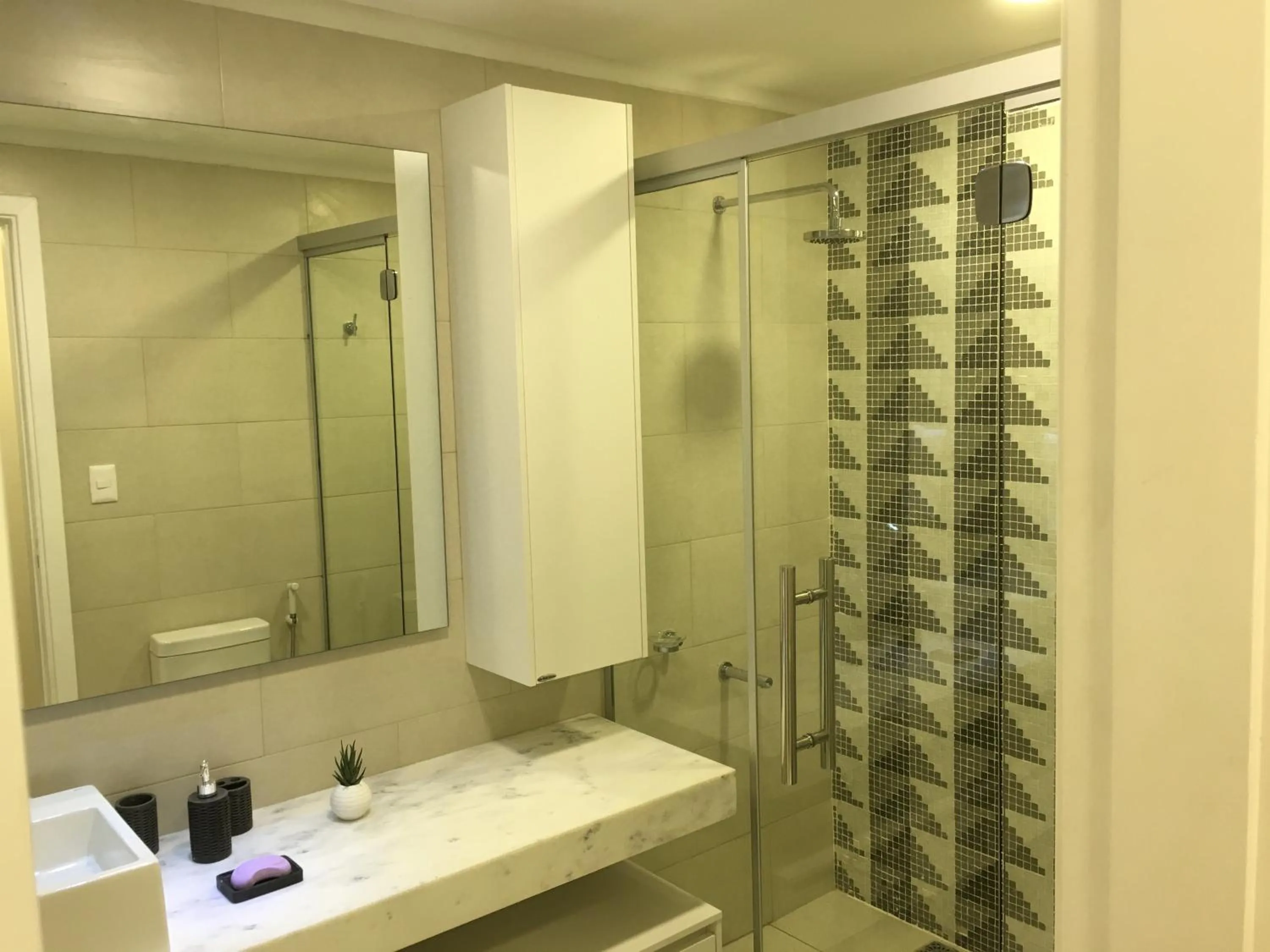 Shower in START Villa Morra Rent Apartments