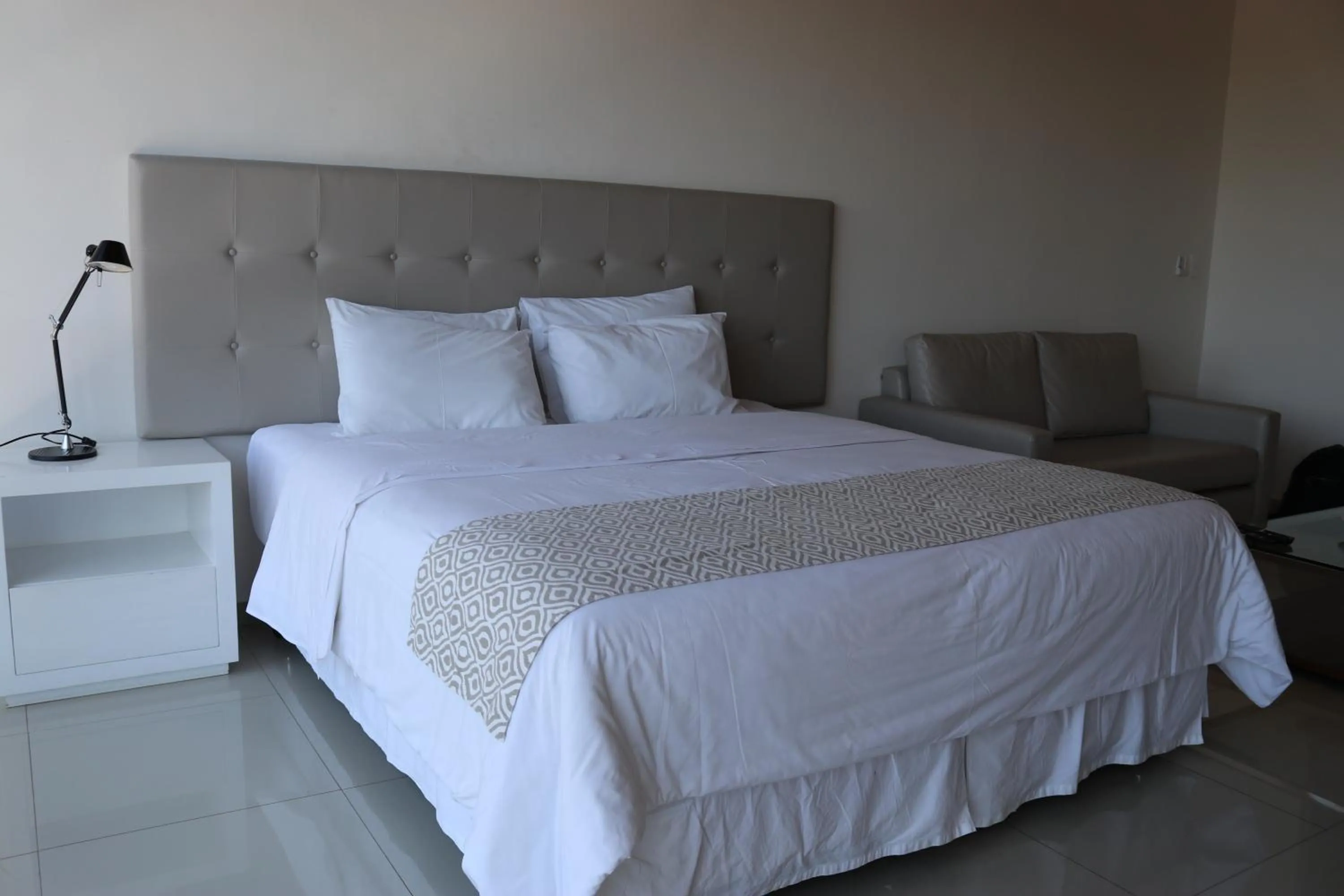 Bed in START Villa Morra Rent Apartments