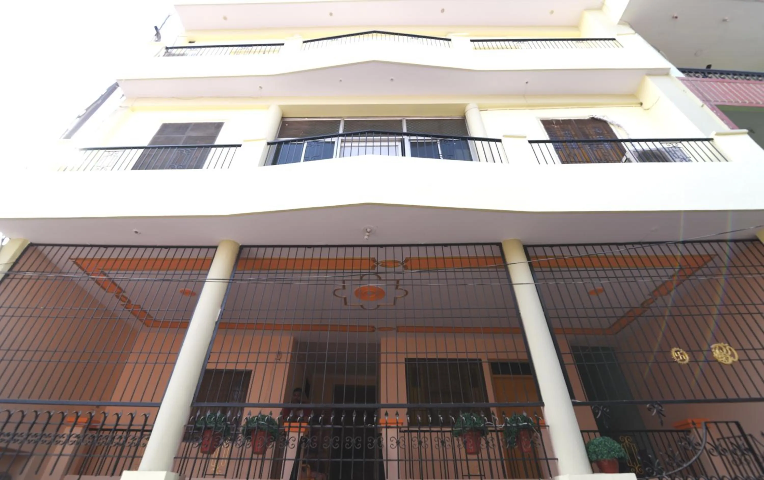 Property building in DS Residency Varanasi-Near Temple n Ghat-Parking