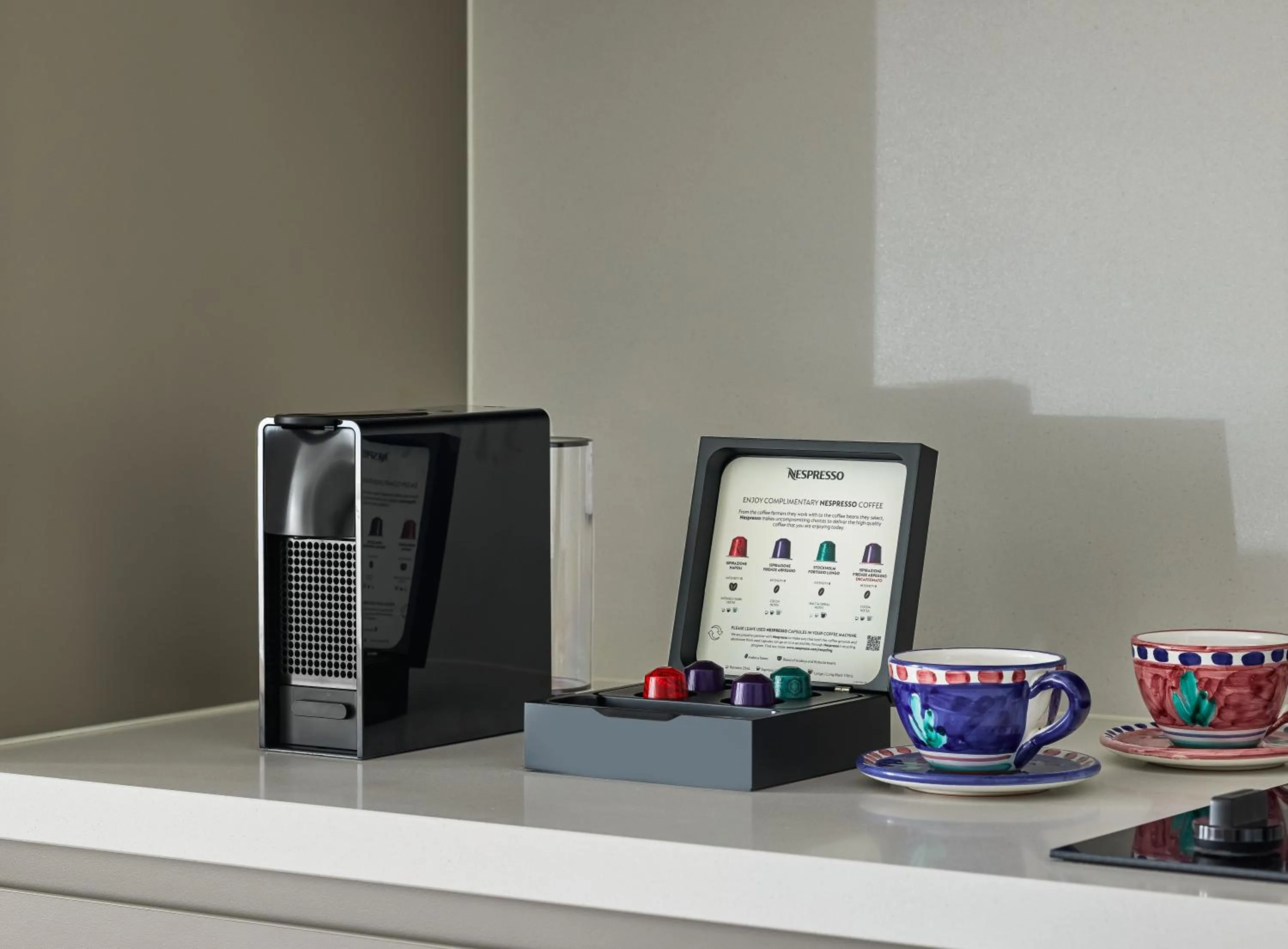 Coffee/tea facilities in Veriu Broadway