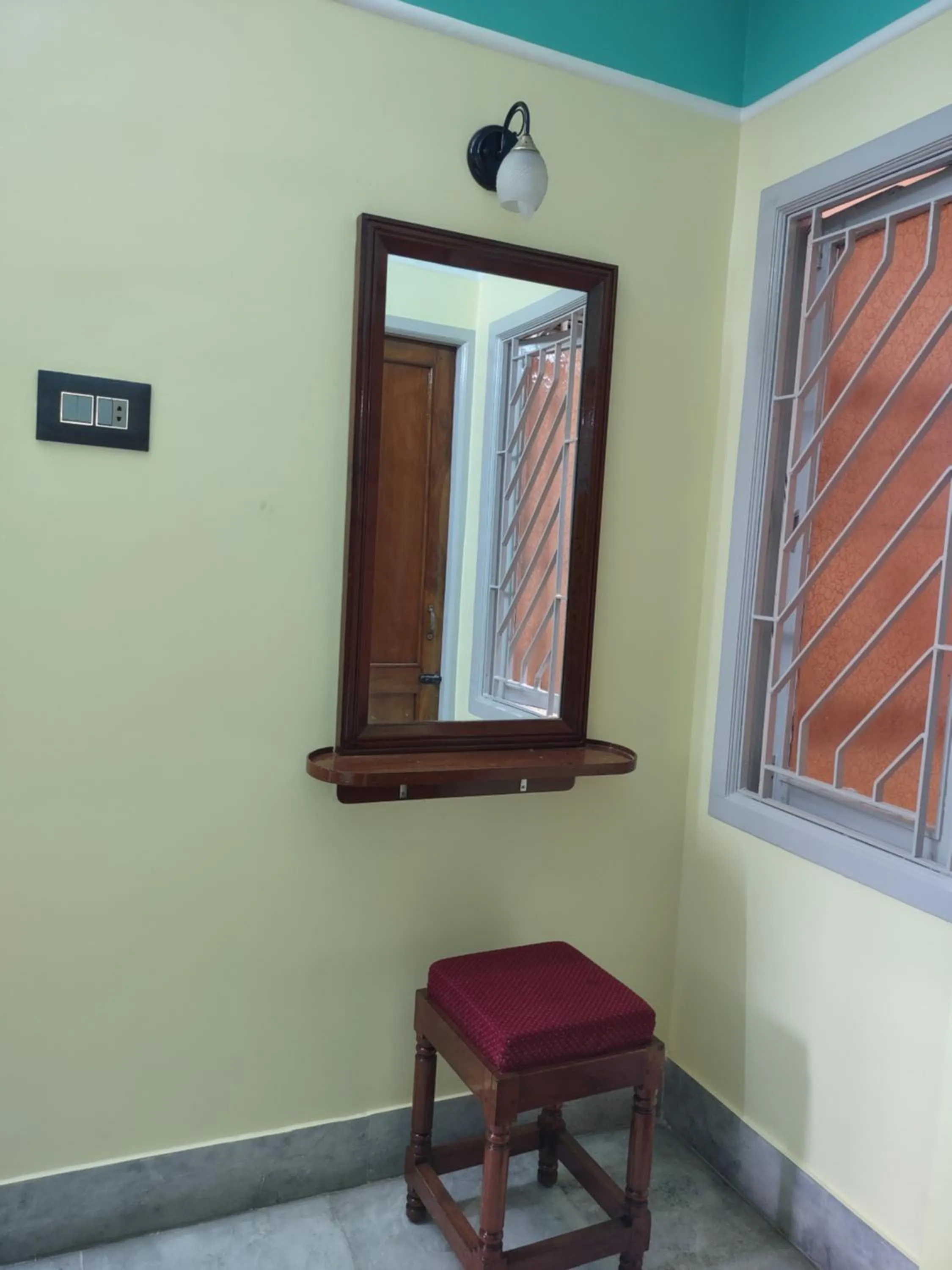 Krishna Lodge