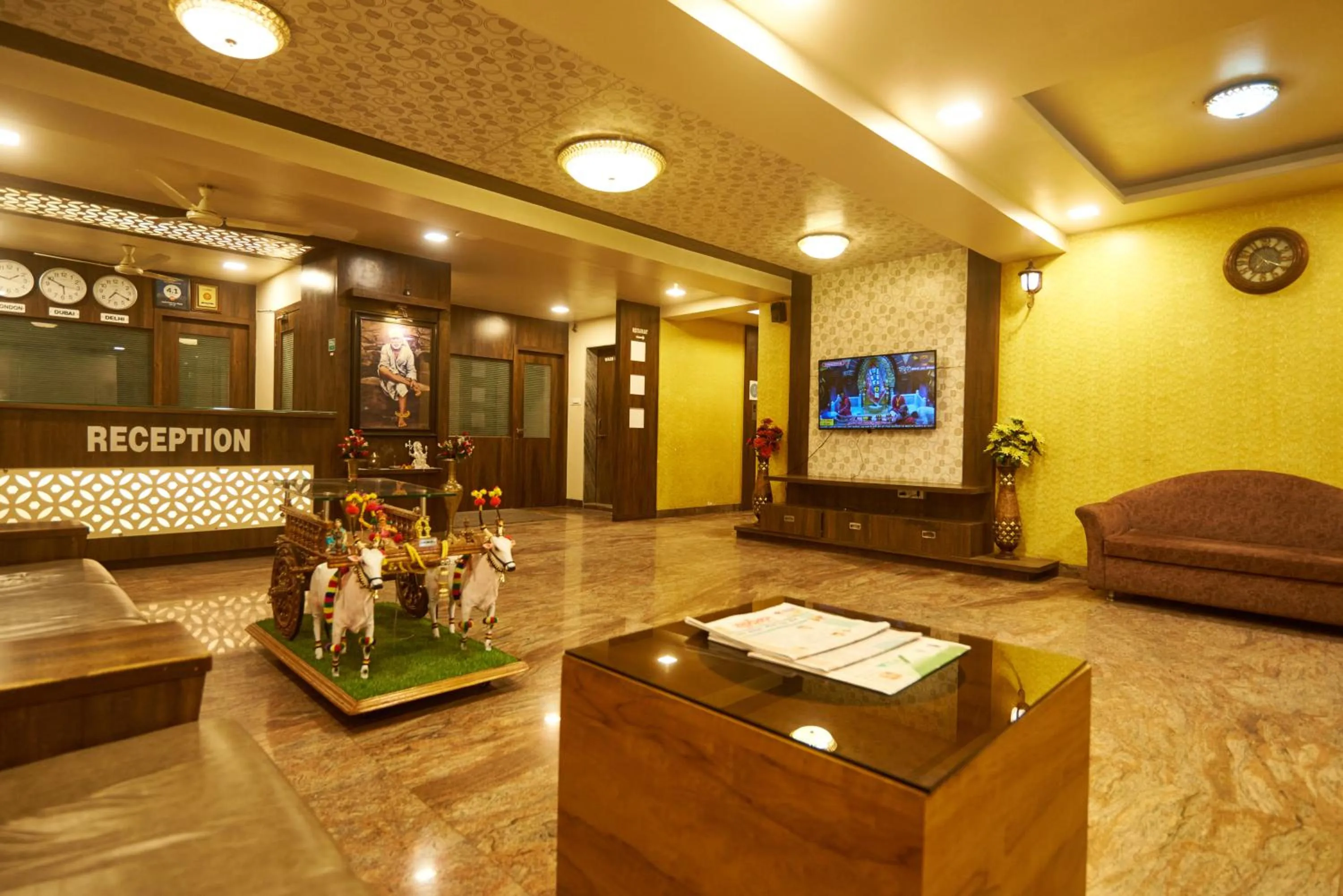 Lobby or reception in Hotel Pride Inn Shirdi