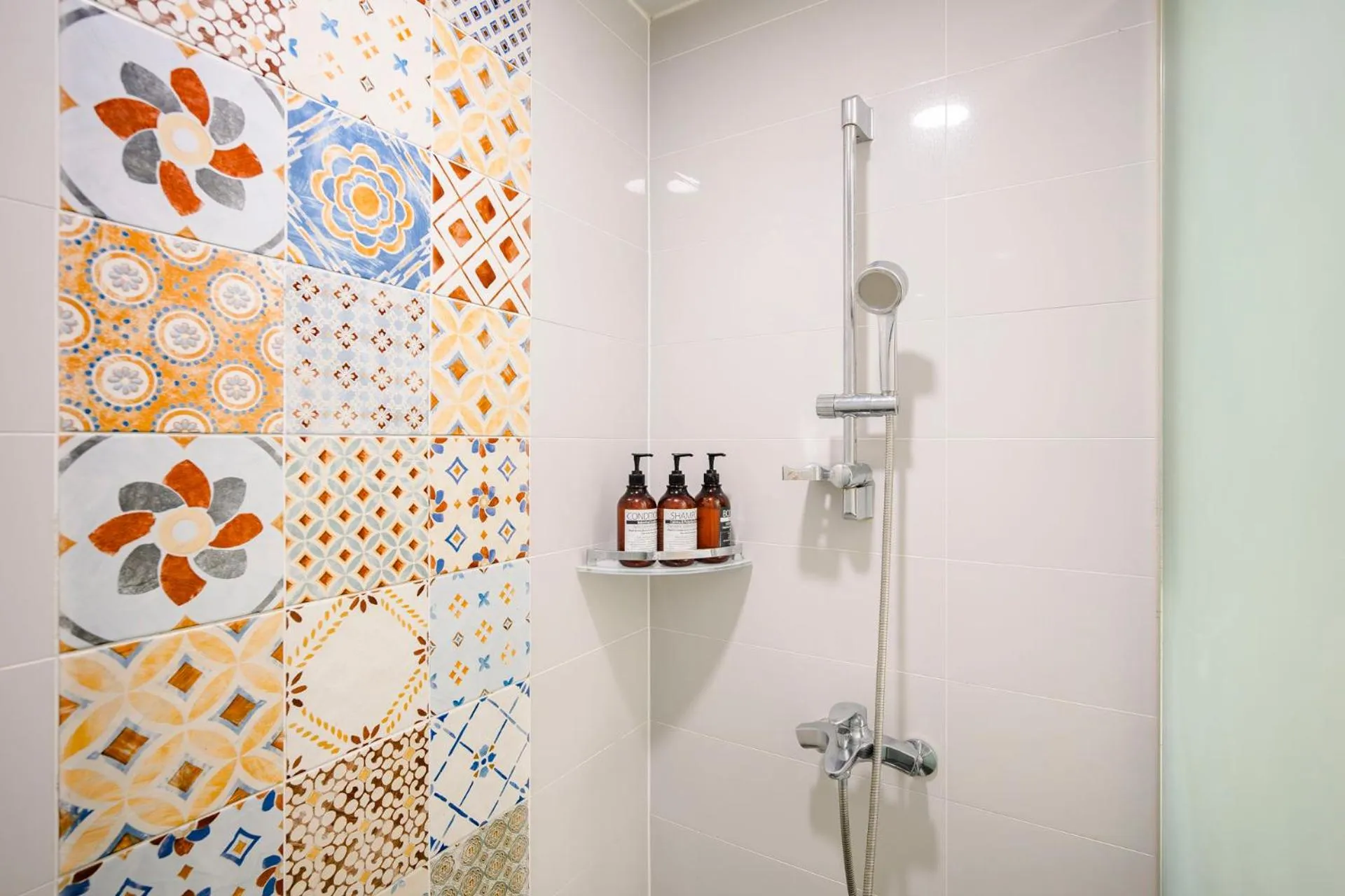 Shower in Jeju M Resort