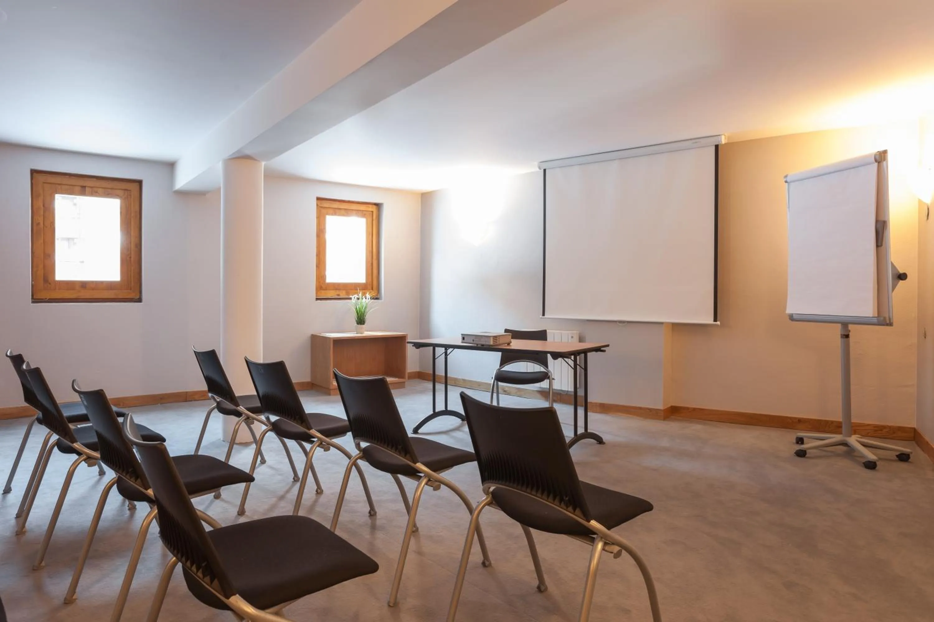 Business facilities in Royal Ours Blanc Boutique Hôtel & Spa