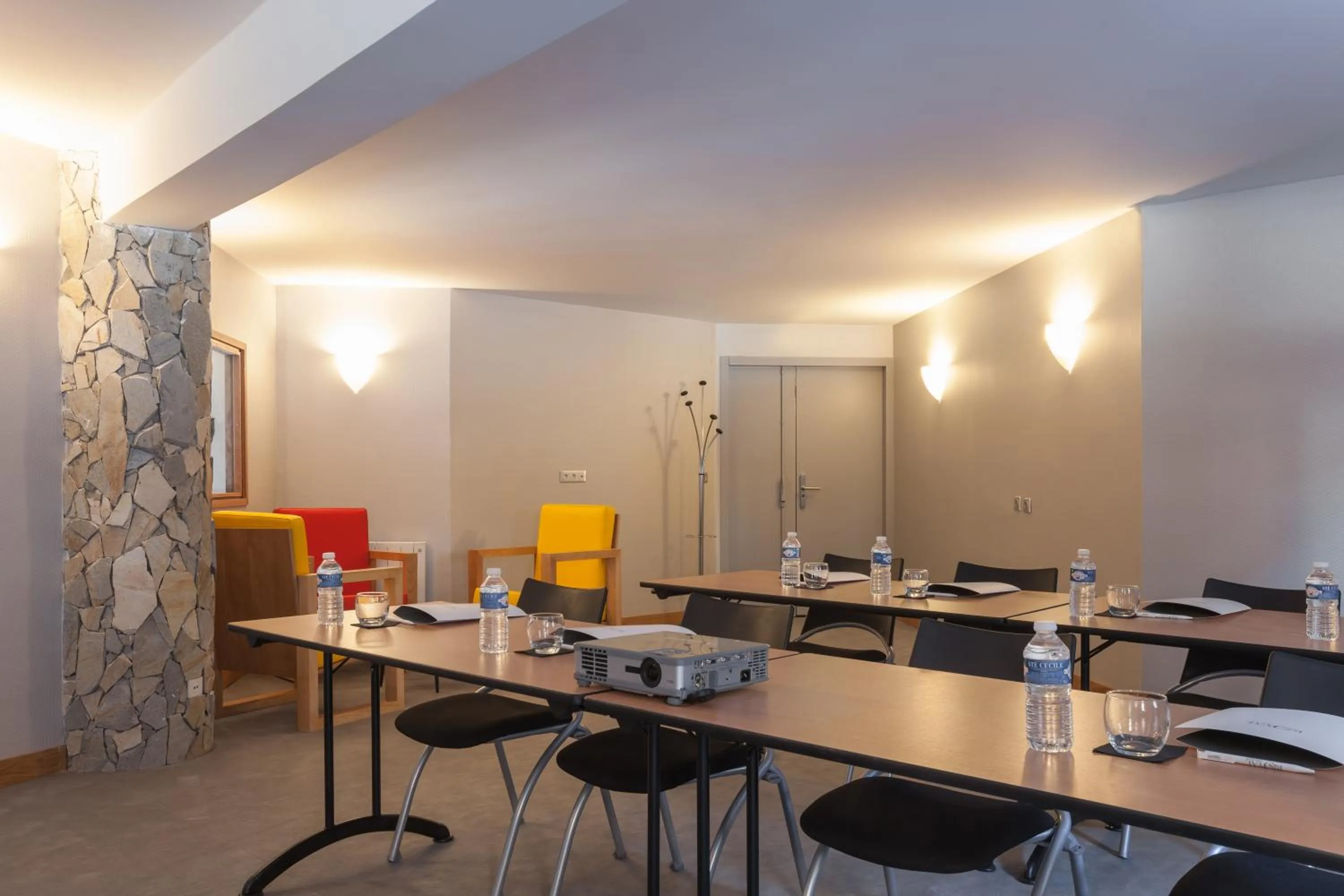 Business facilities in Royal Ours Blanc Boutique Hôtel & Spa