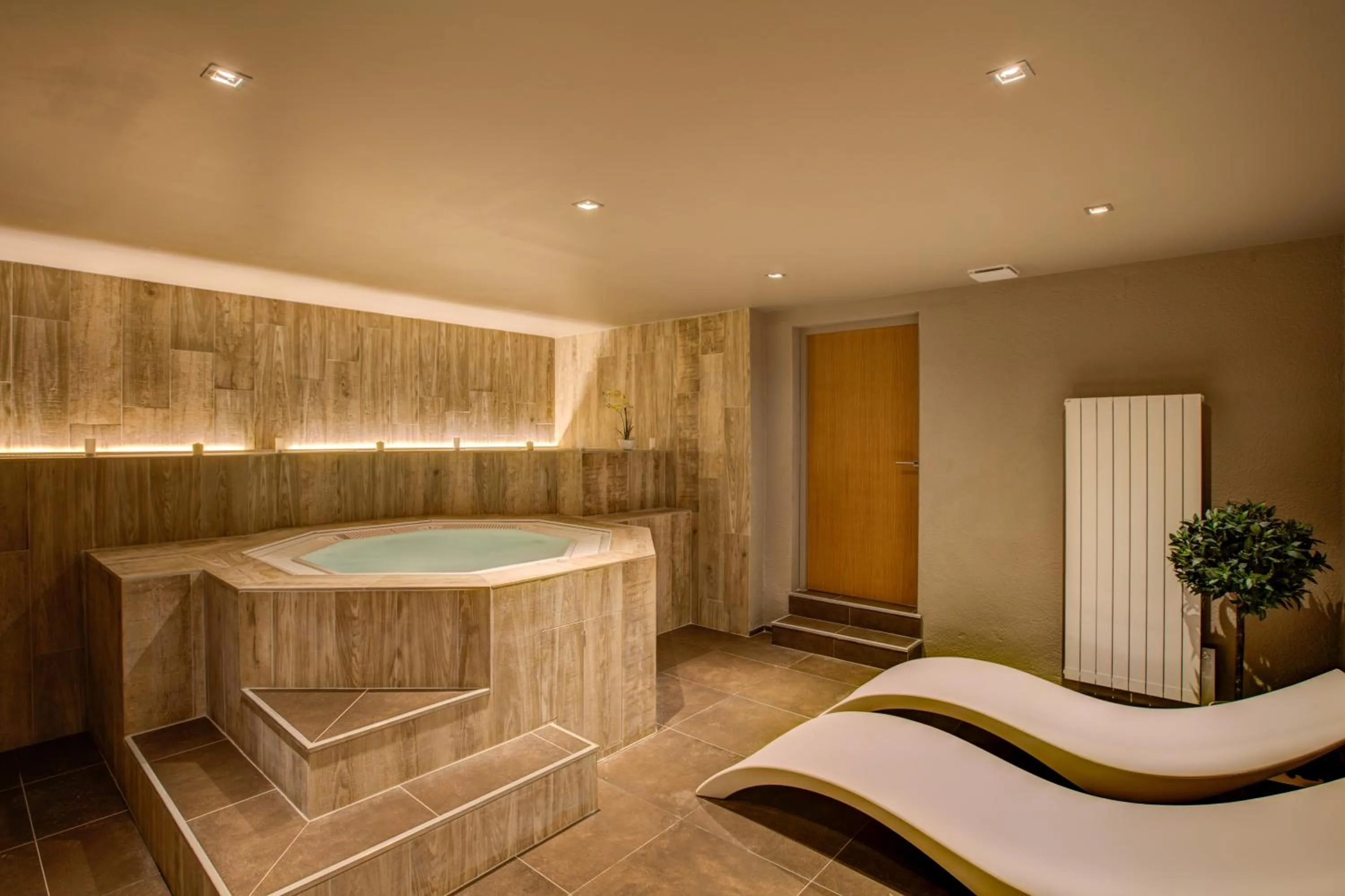 Spa and wellness centre/facilities in Royal Ours Blanc Boutique Hôtel & Spa