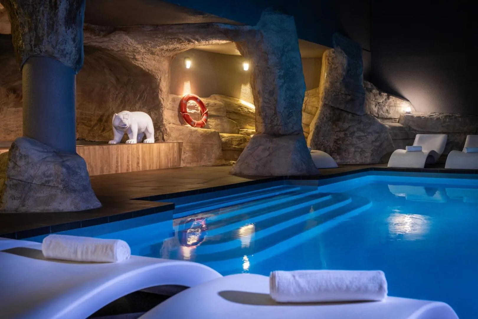 Swimming pool in Royal Ours Blanc Boutique Hôtel & Spa