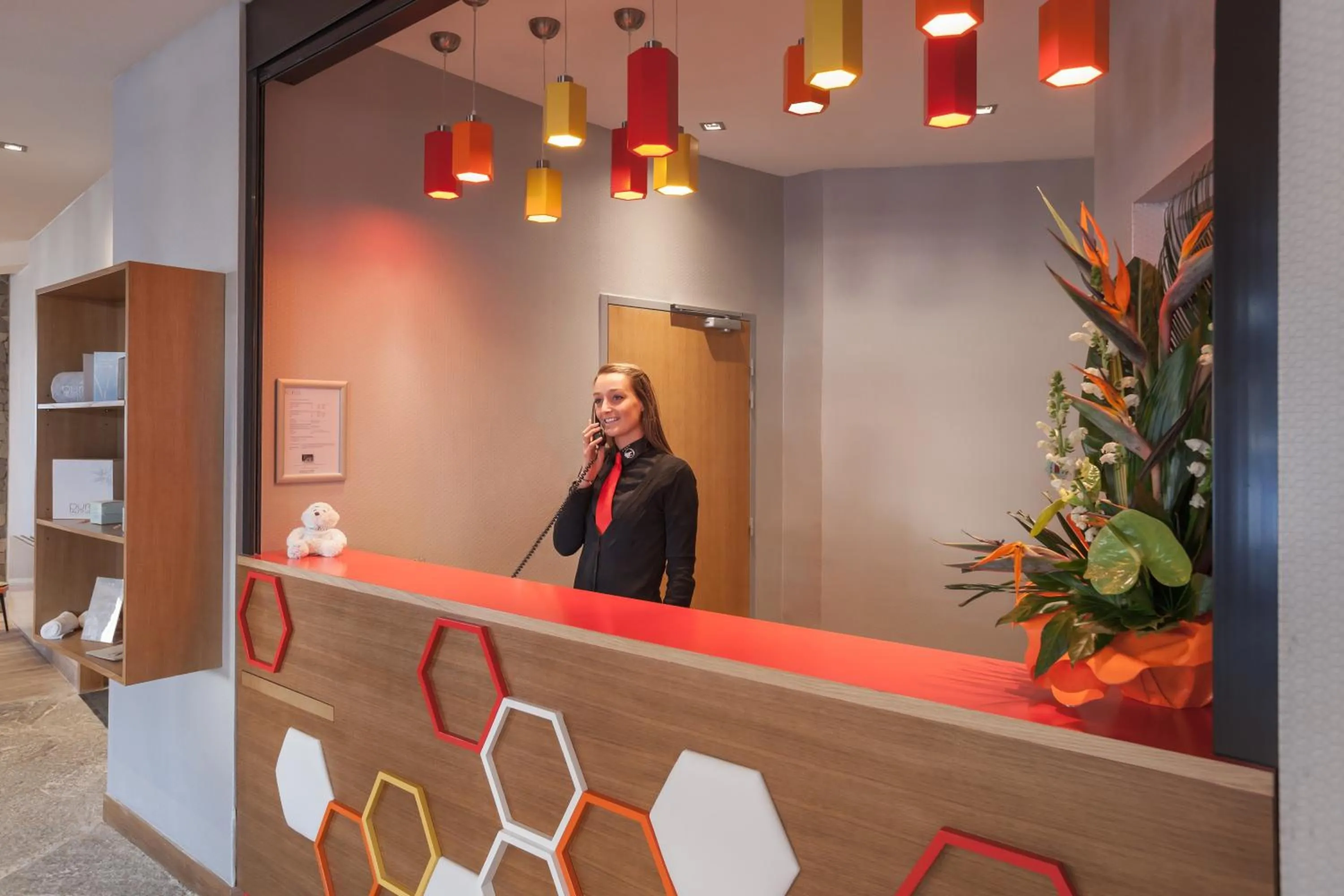 Lobby or reception in Royal Ours Blanc Boutique Hôtel & Spa