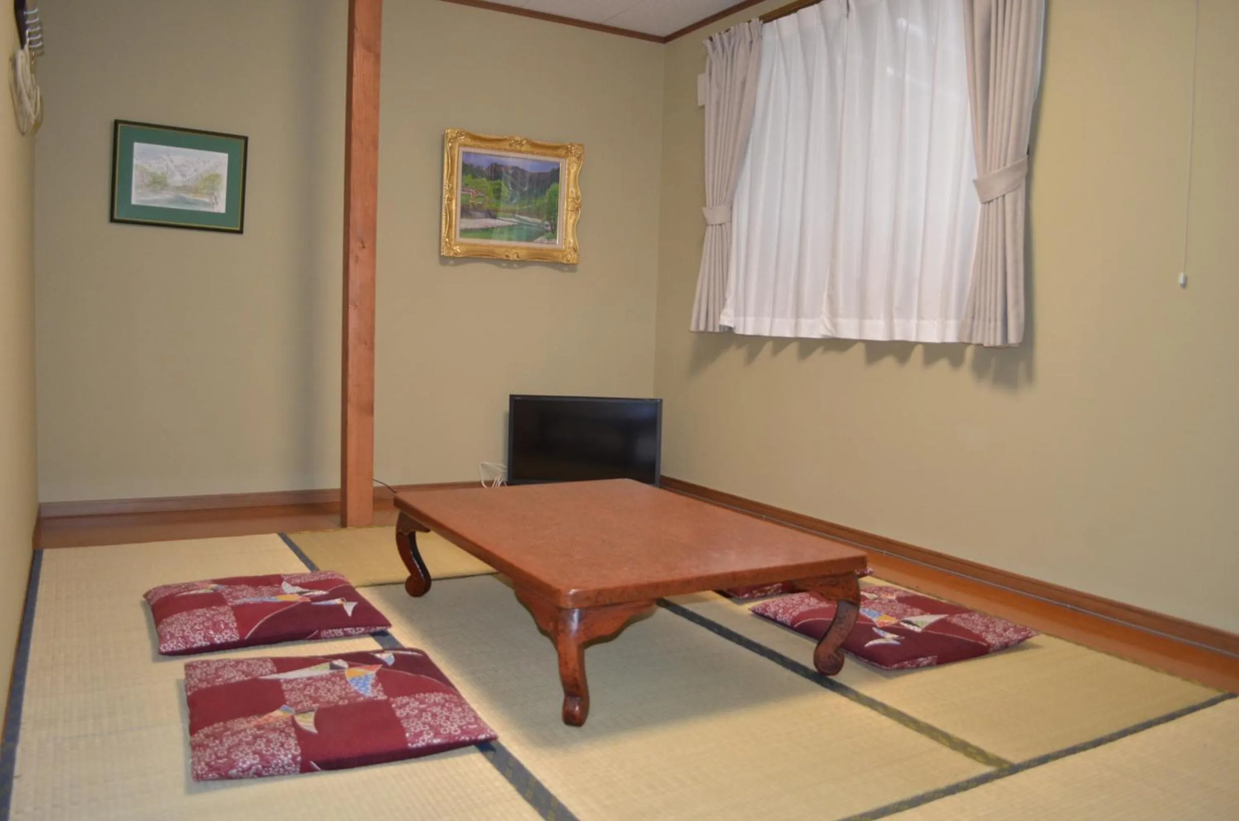 Photo of the whole room in Guesthouse Tomoshibi
