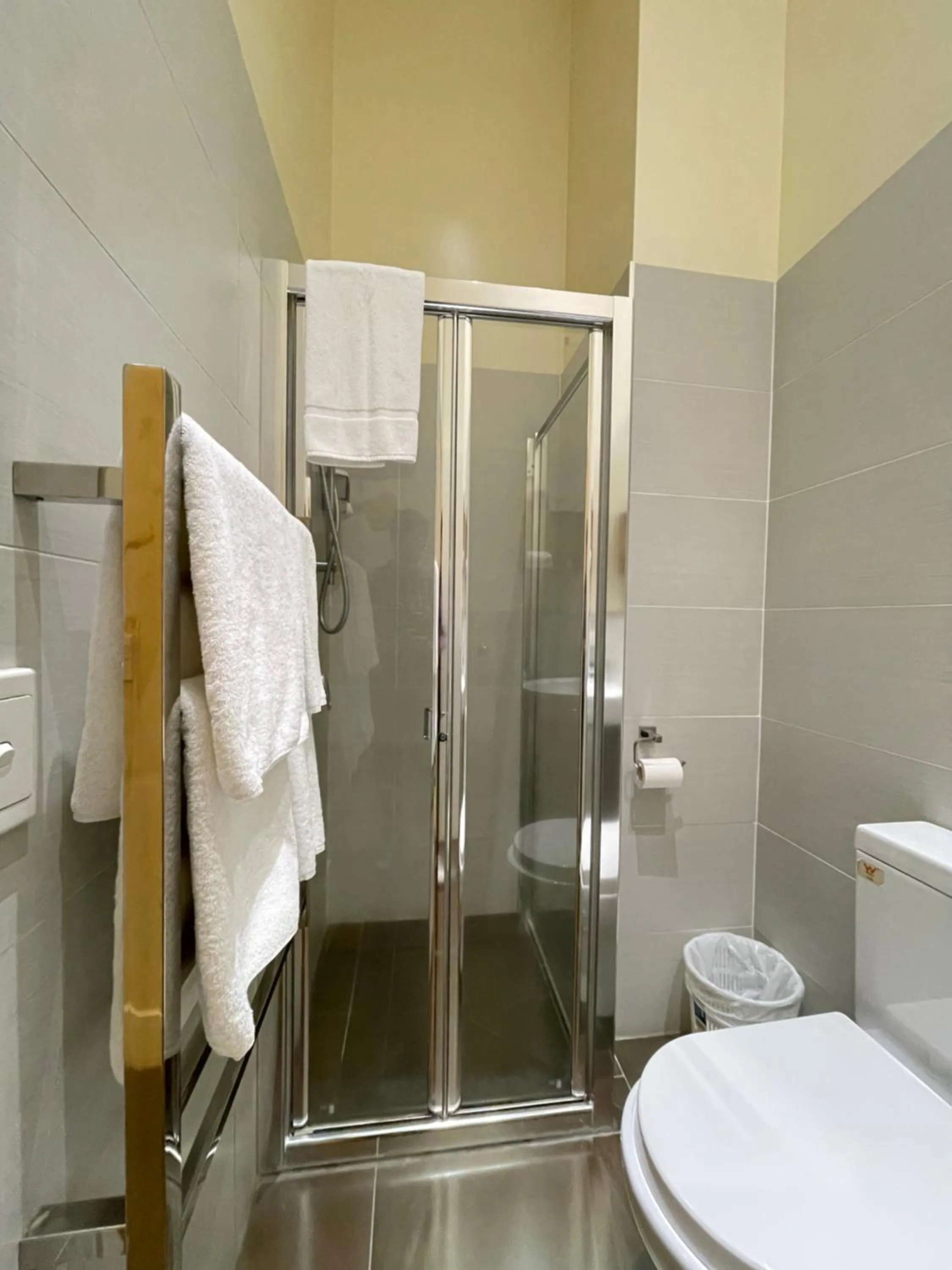 Shower in Grand Central Serviced Apartments