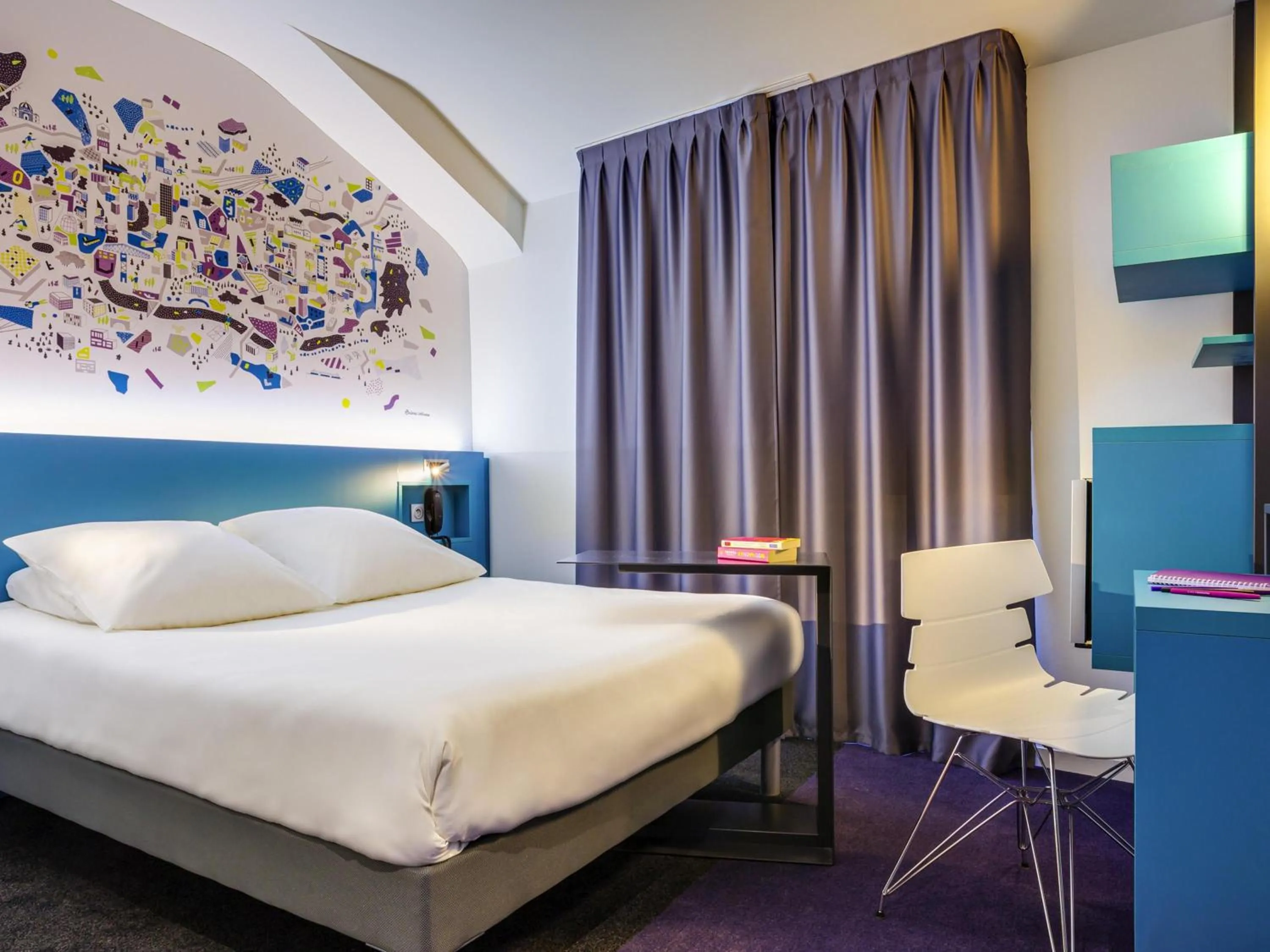 Bedroom, Bed in ibis Styles Nantes Centre Gare