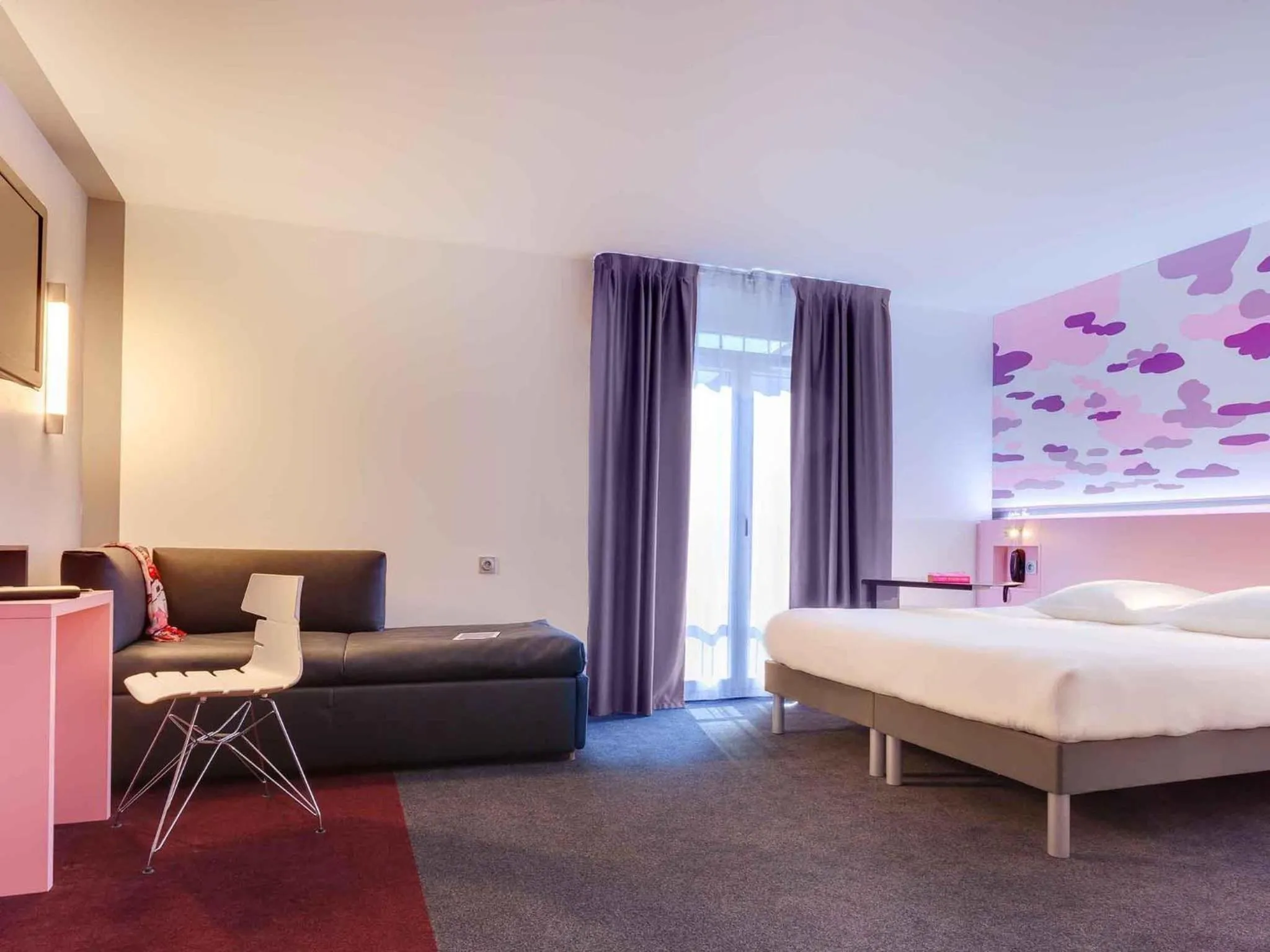 Bedroom, Bed in ibis Styles Nantes Centre Gare
