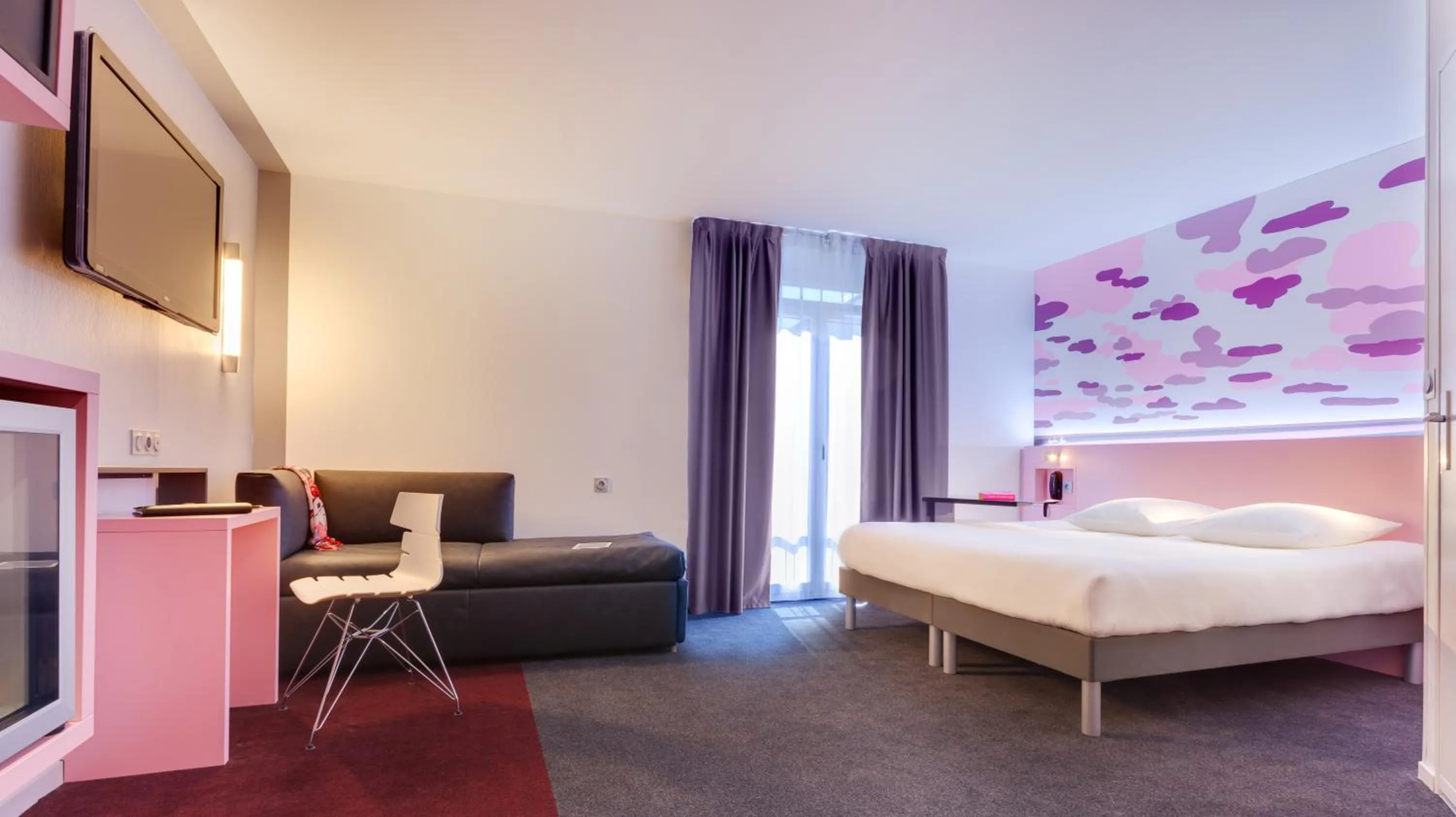 Bedroom, Bed in ibis Styles Nantes Centre Gare