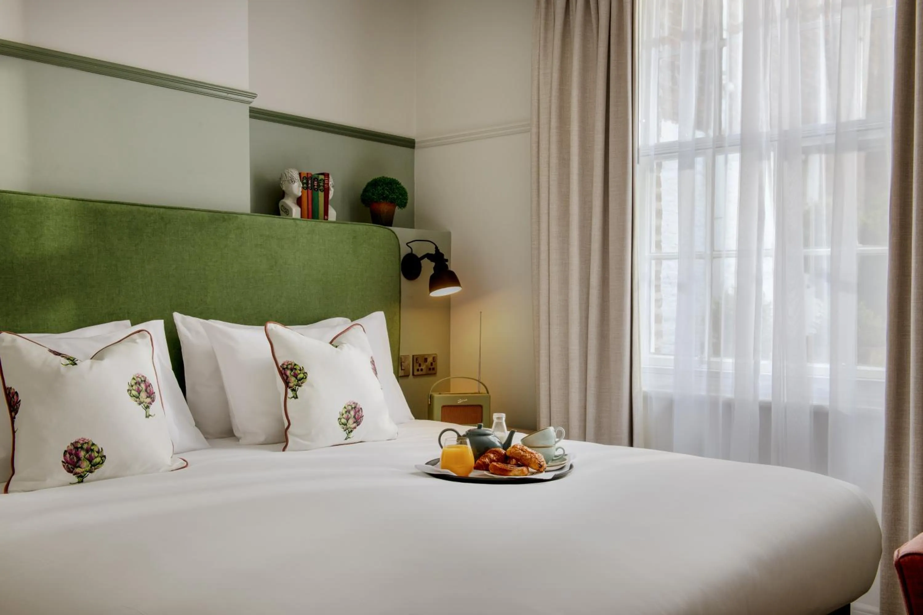 Bedroom, Bed in Middletons