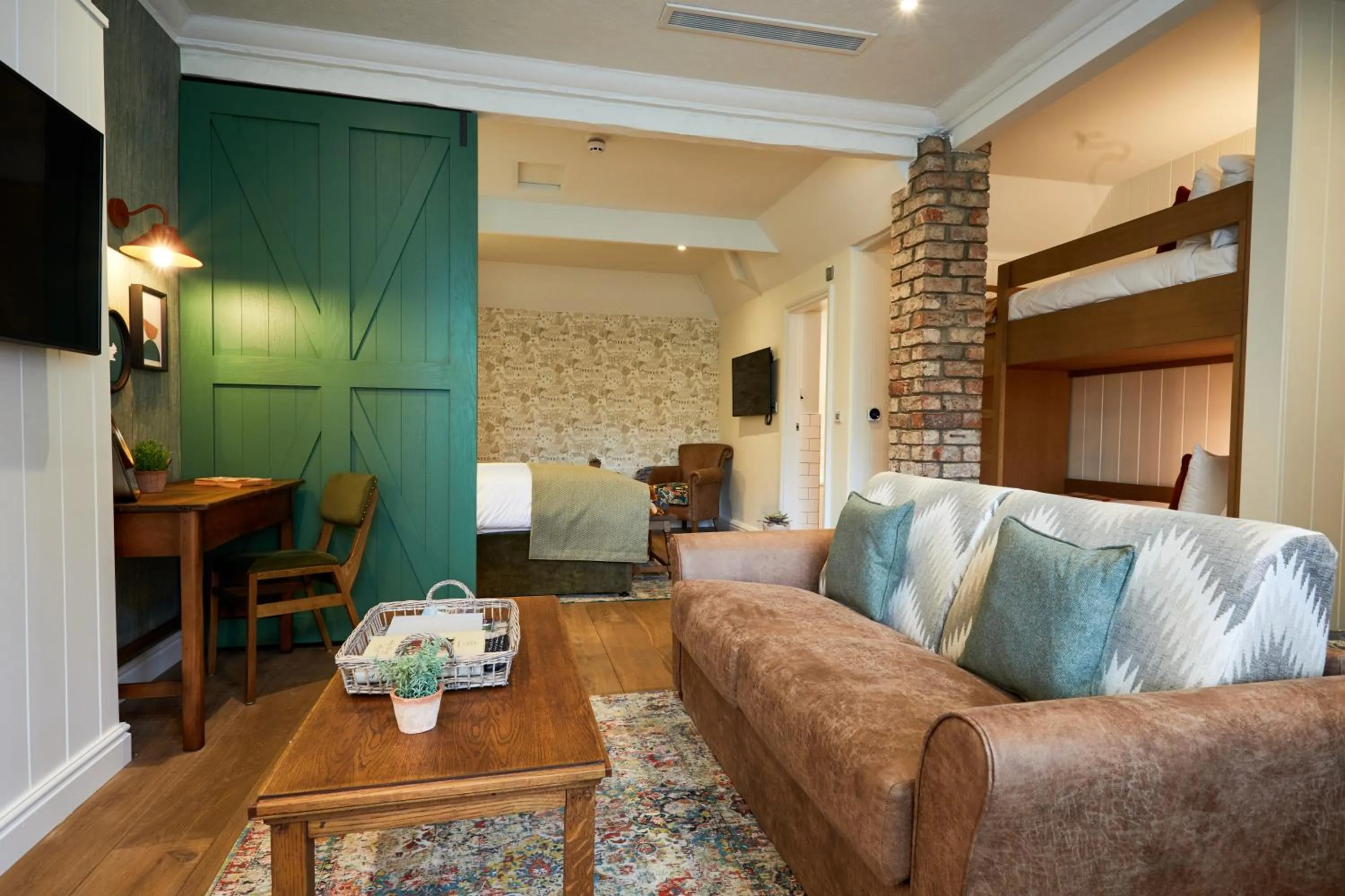 Nightclub / DJ in Middletons