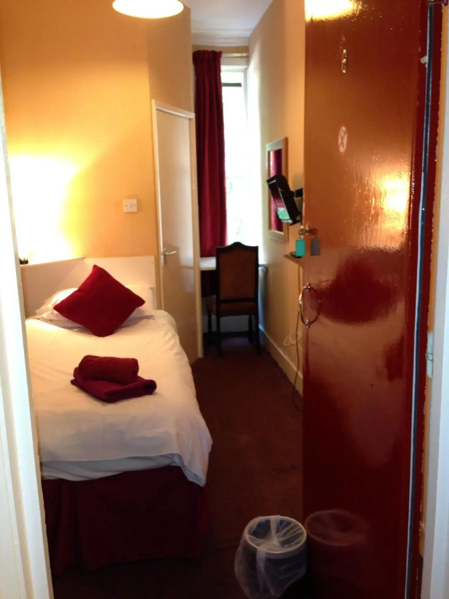 Bedroom, Bed in Abbey Lodge Hotel Bedroom, Bed in Abbey Lodge Hotel