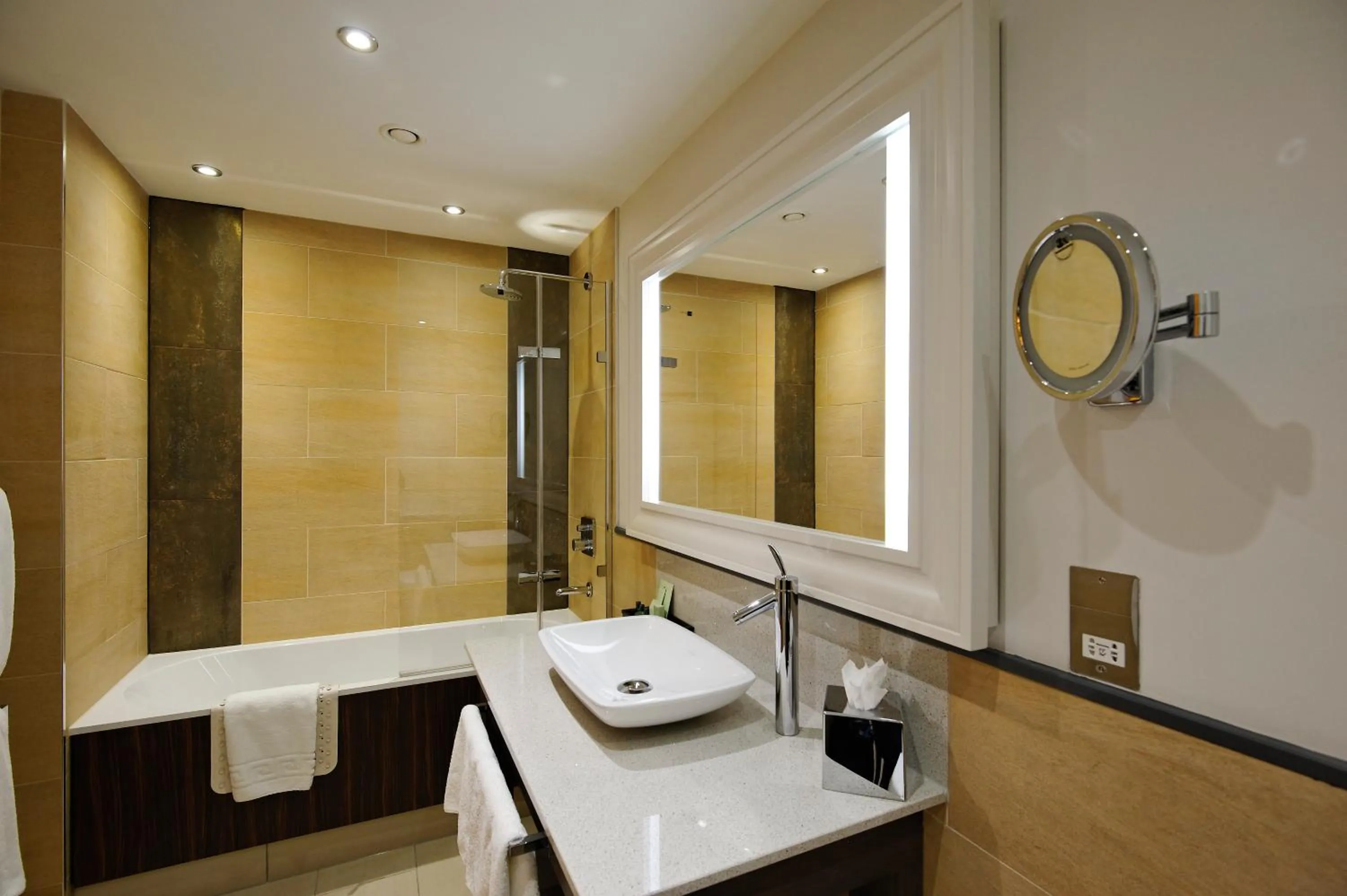 Bathroom in Grosvenor Pulford Hotel & Spa