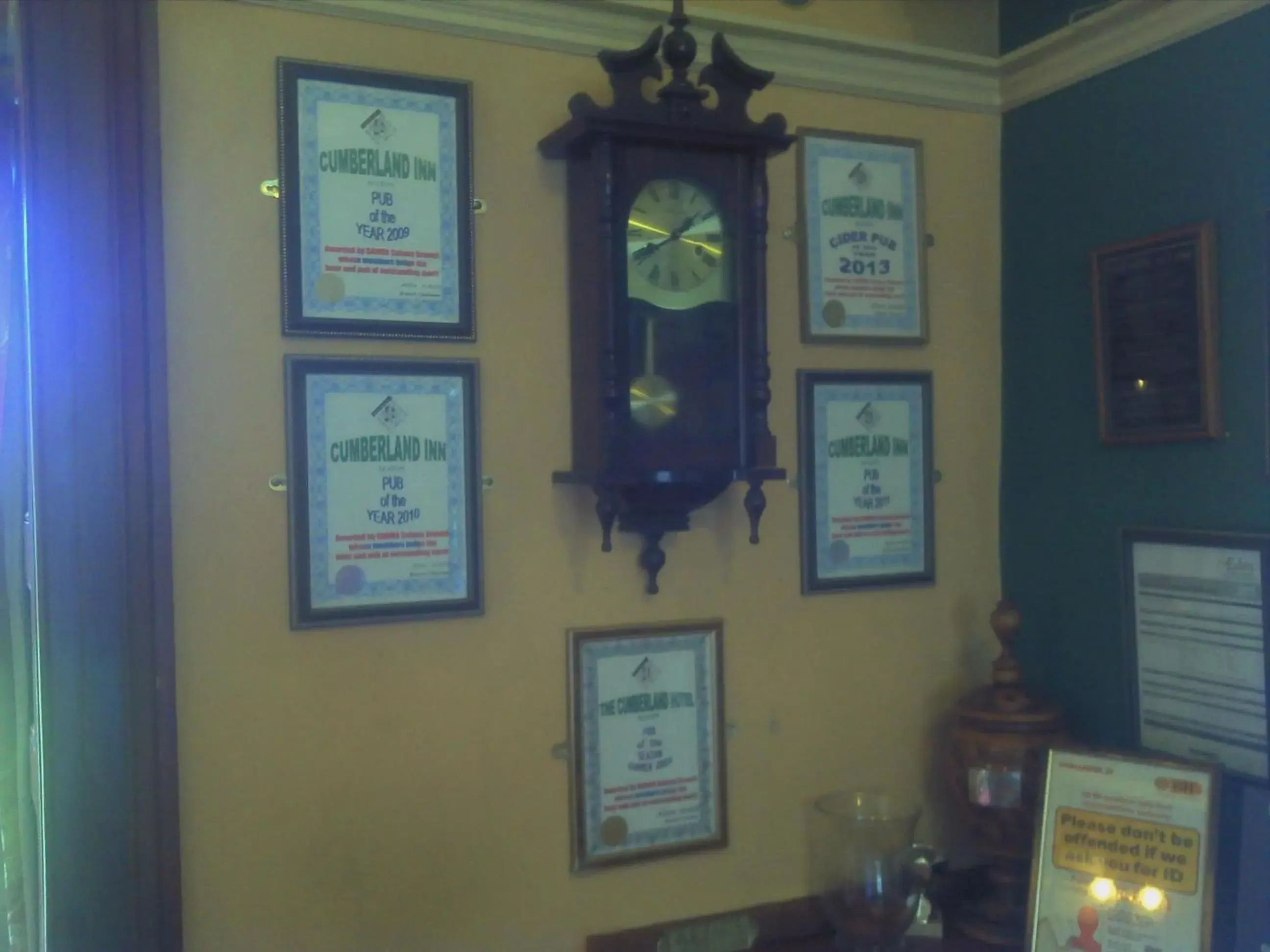 Lounge or bar in Cumberland Inn Lounge or bar in Cumberland Inn