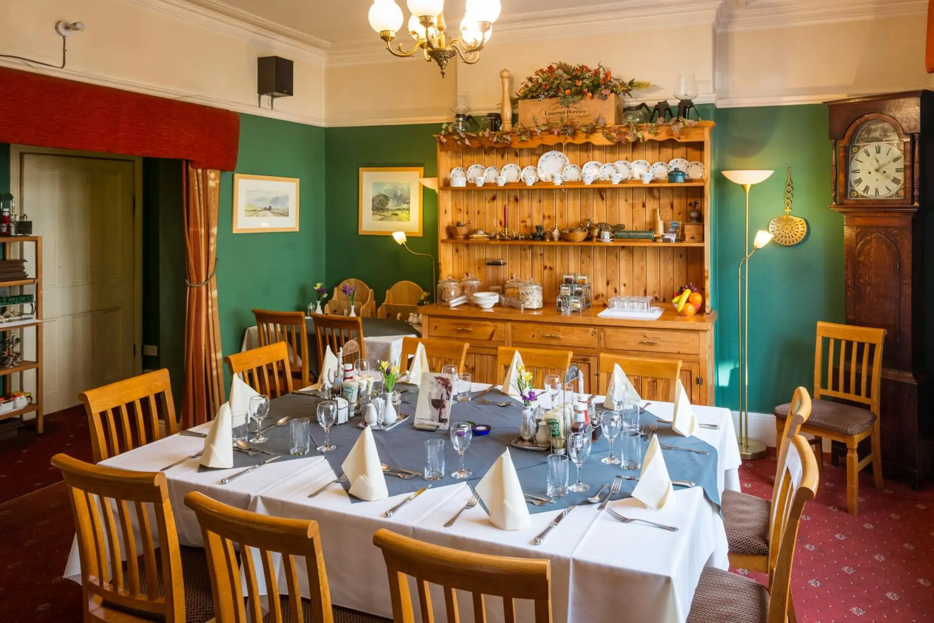 Restaurant/places to eat in Cumberland Inn Restaurant/places to eat in Cumberland Inn