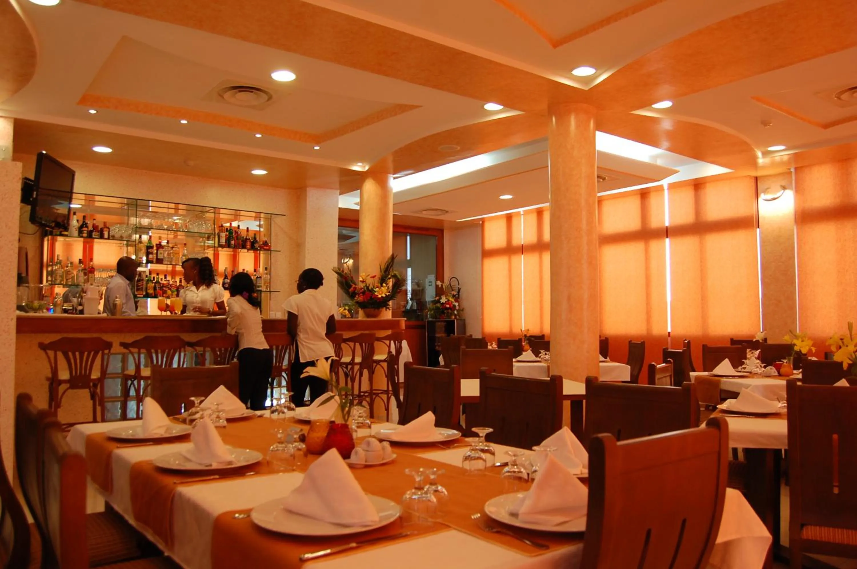 Restaurant/places to eat in Hotel Fleur De Lys Almadies