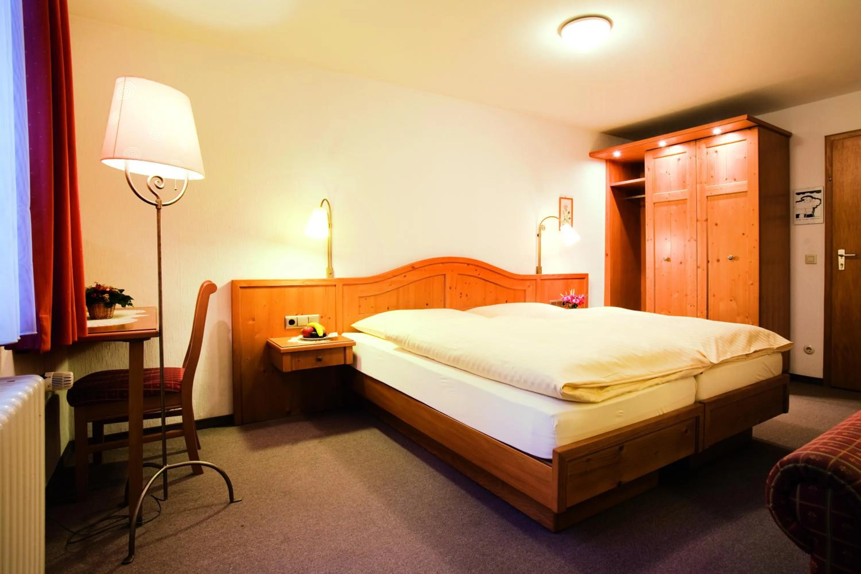 Photo of the whole room, Bed in Gästehaus Korf