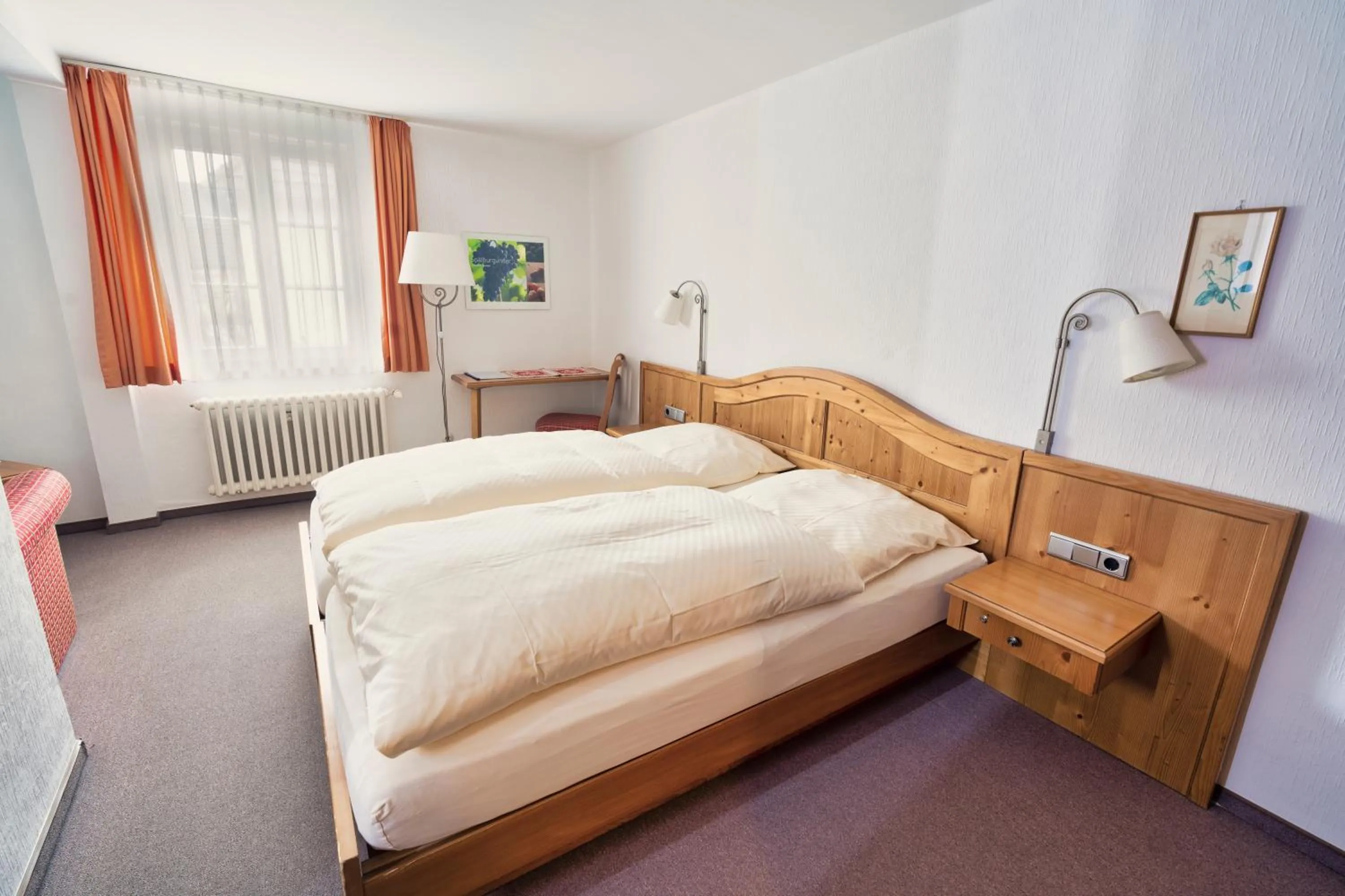 Photo of the whole room, Bed in Gästehaus Korf
