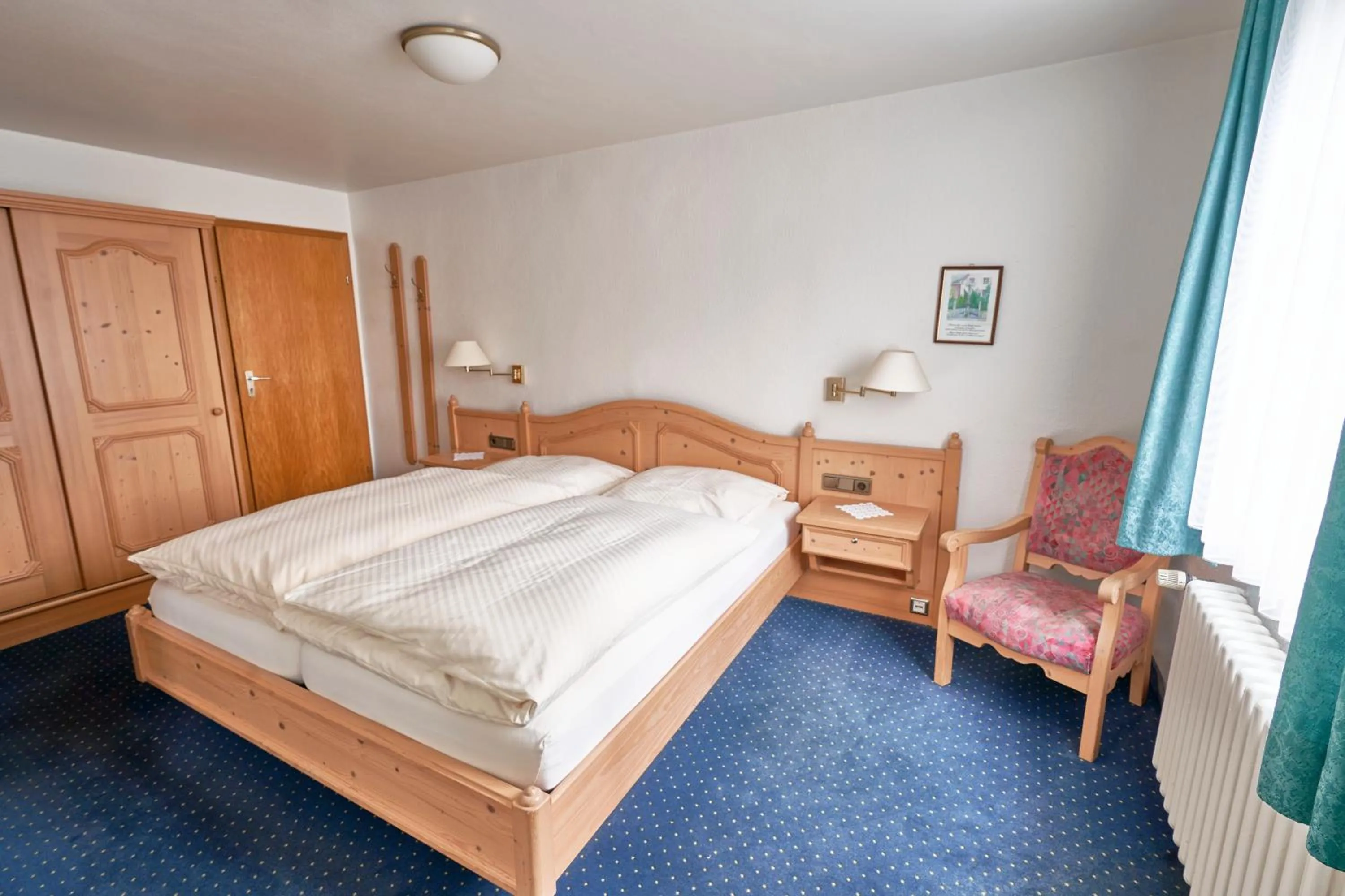 Photo of the whole room, Bed in Gästehaus Korf