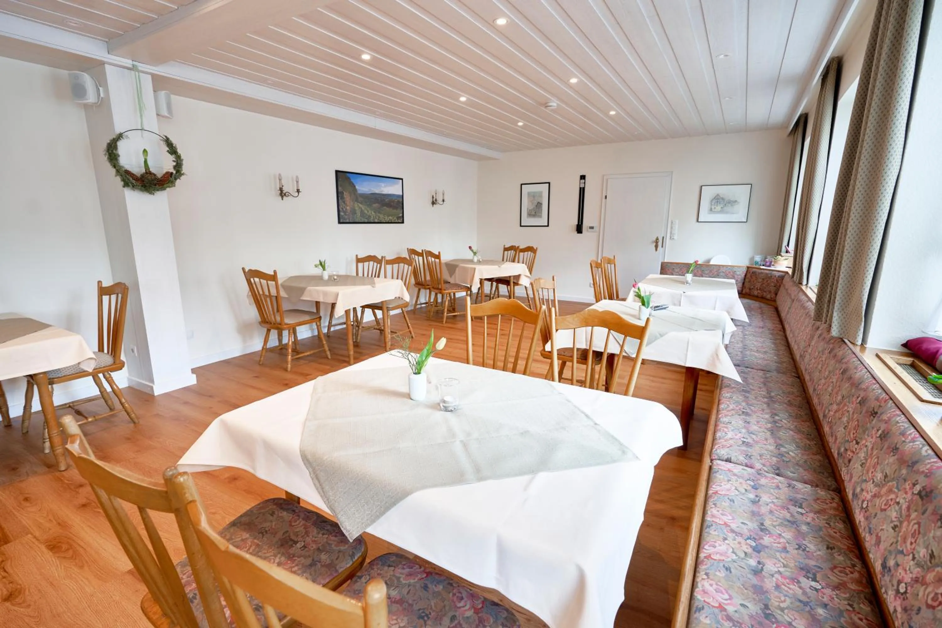 Restaurant/places to eat in Gästehaus Korf