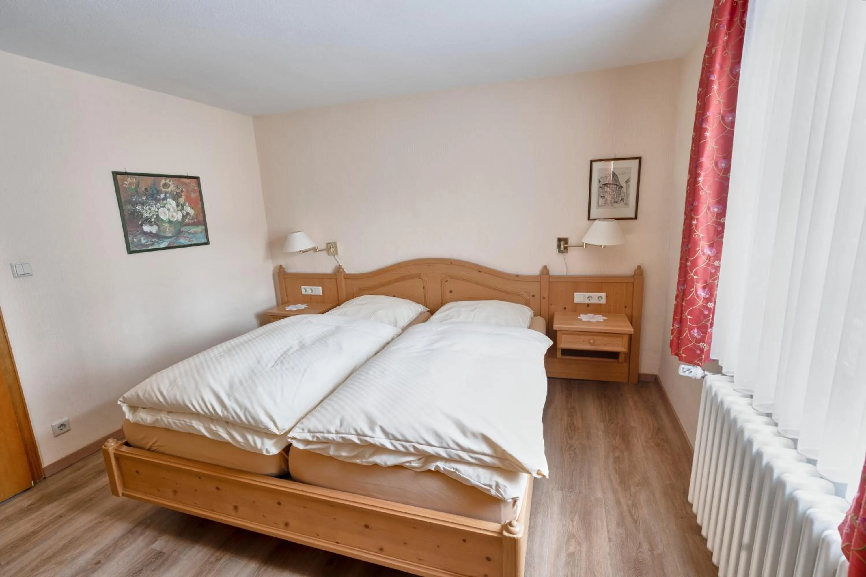 Photo of the whole room, Bed in Gästehaus Korf