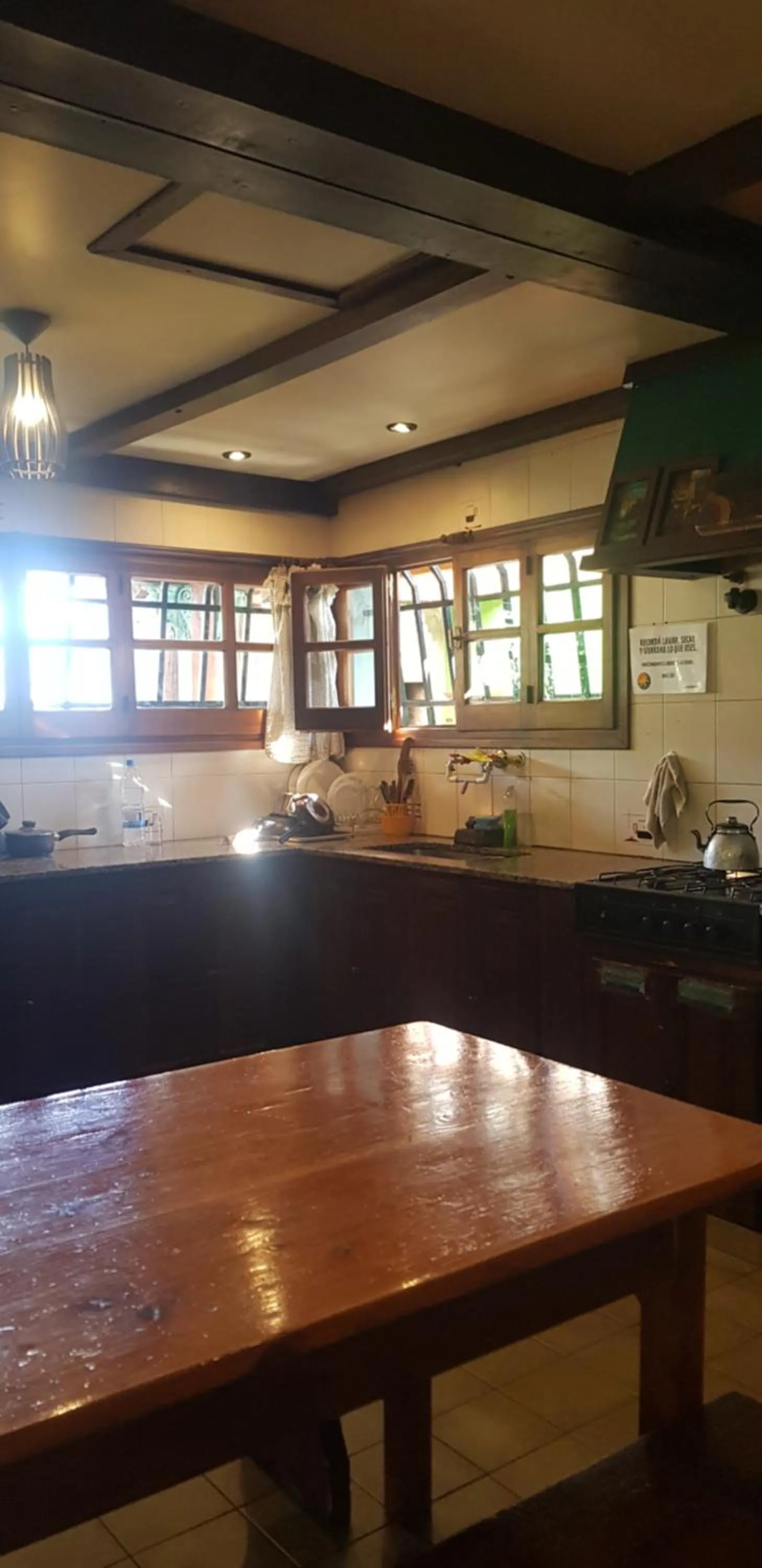 Kitchen or kitchenette in La Estacion Hostel