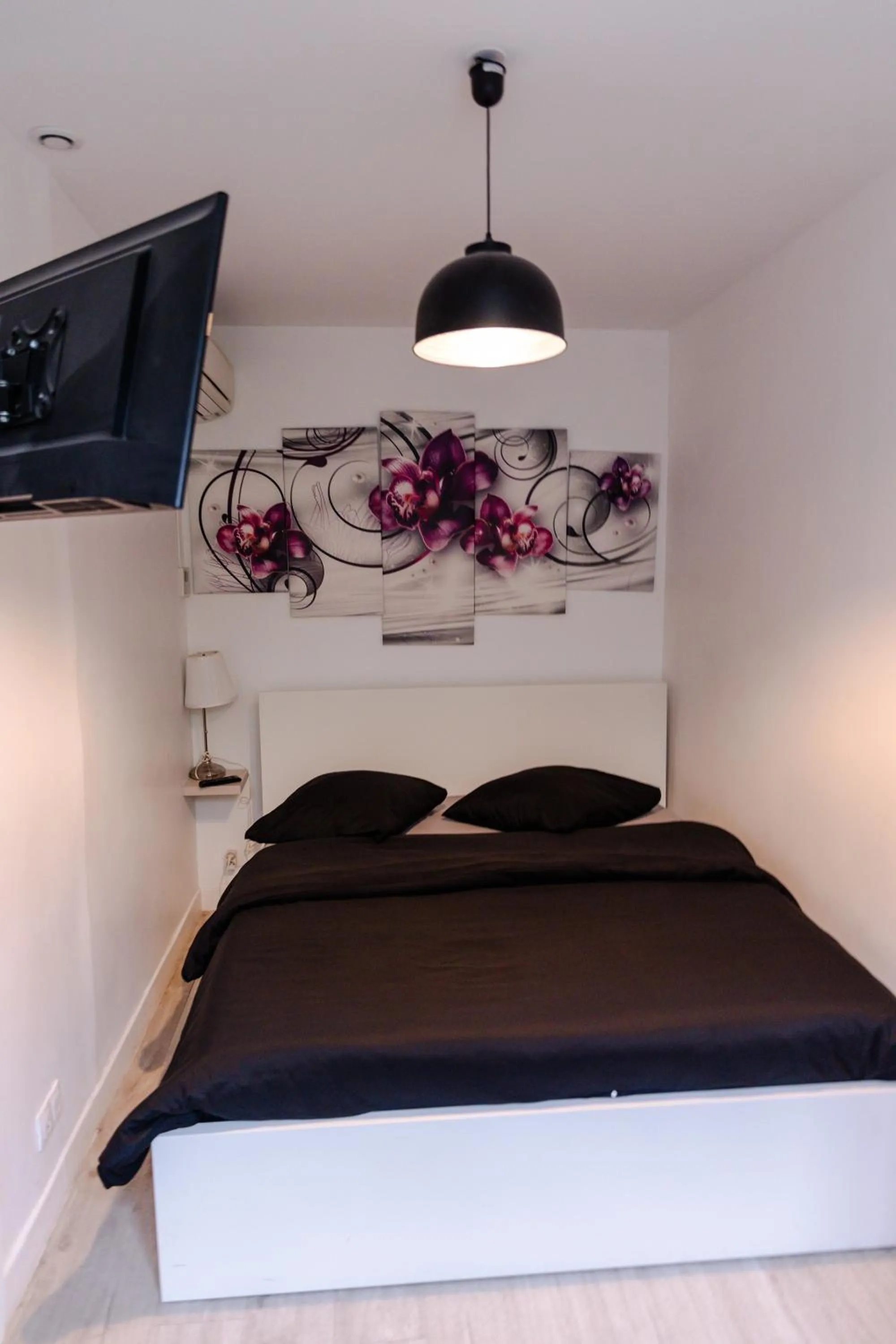 Bed in Meublés de Tourisme à Vincennes