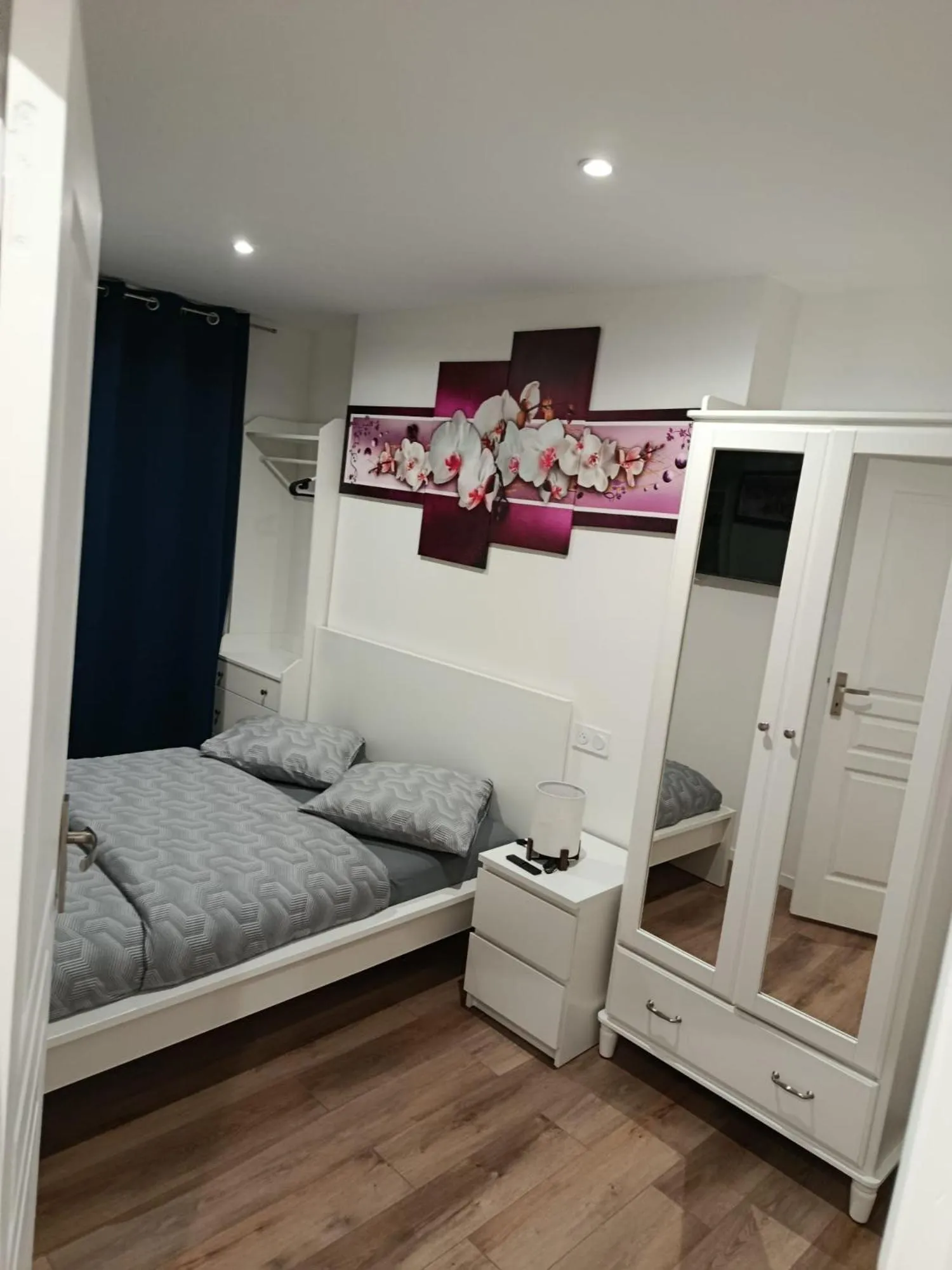 Bed in Meublés de Tourisme à Vincennes