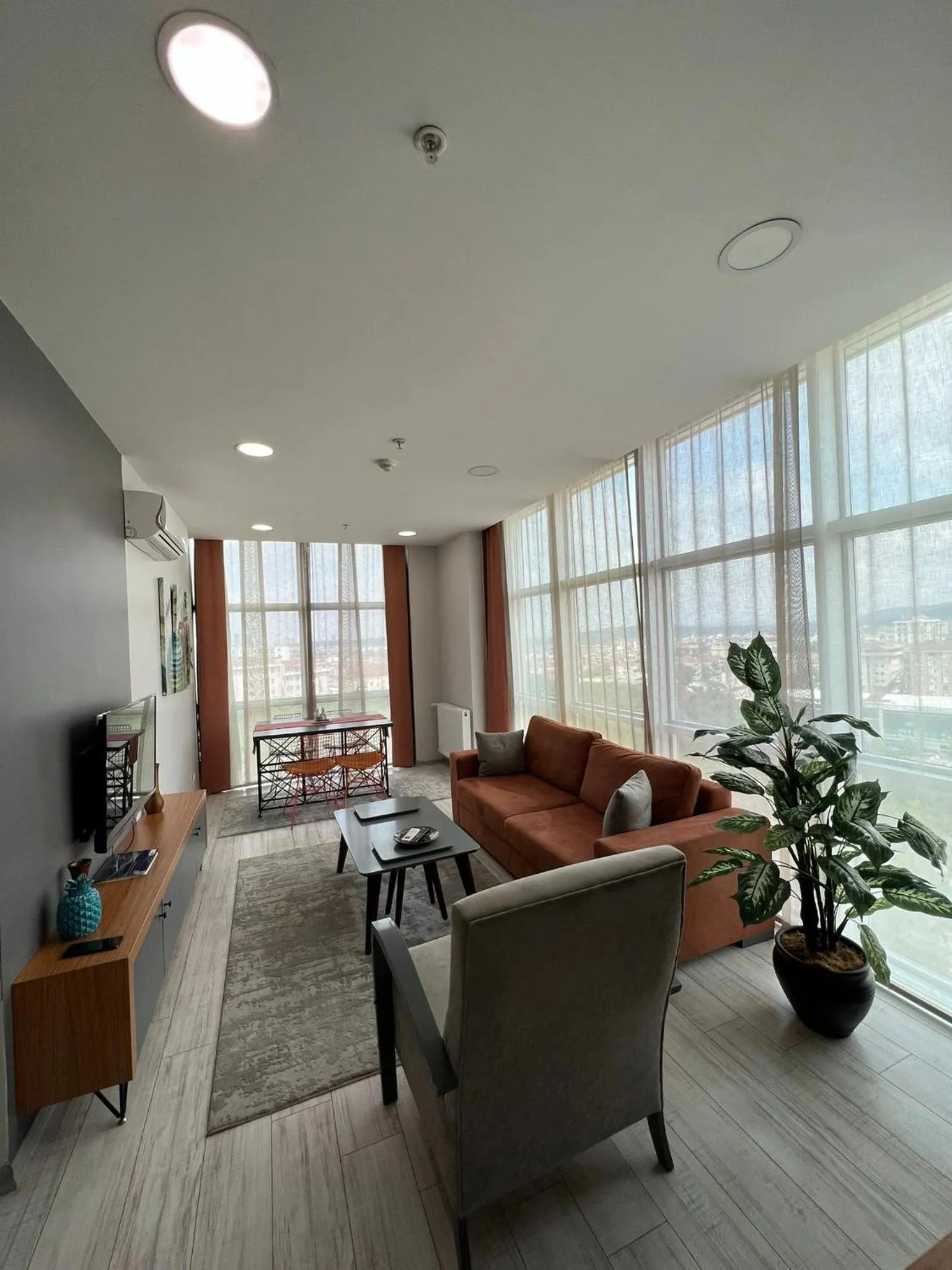 Photo of the whole room in Zin D Home Dudullu Otel