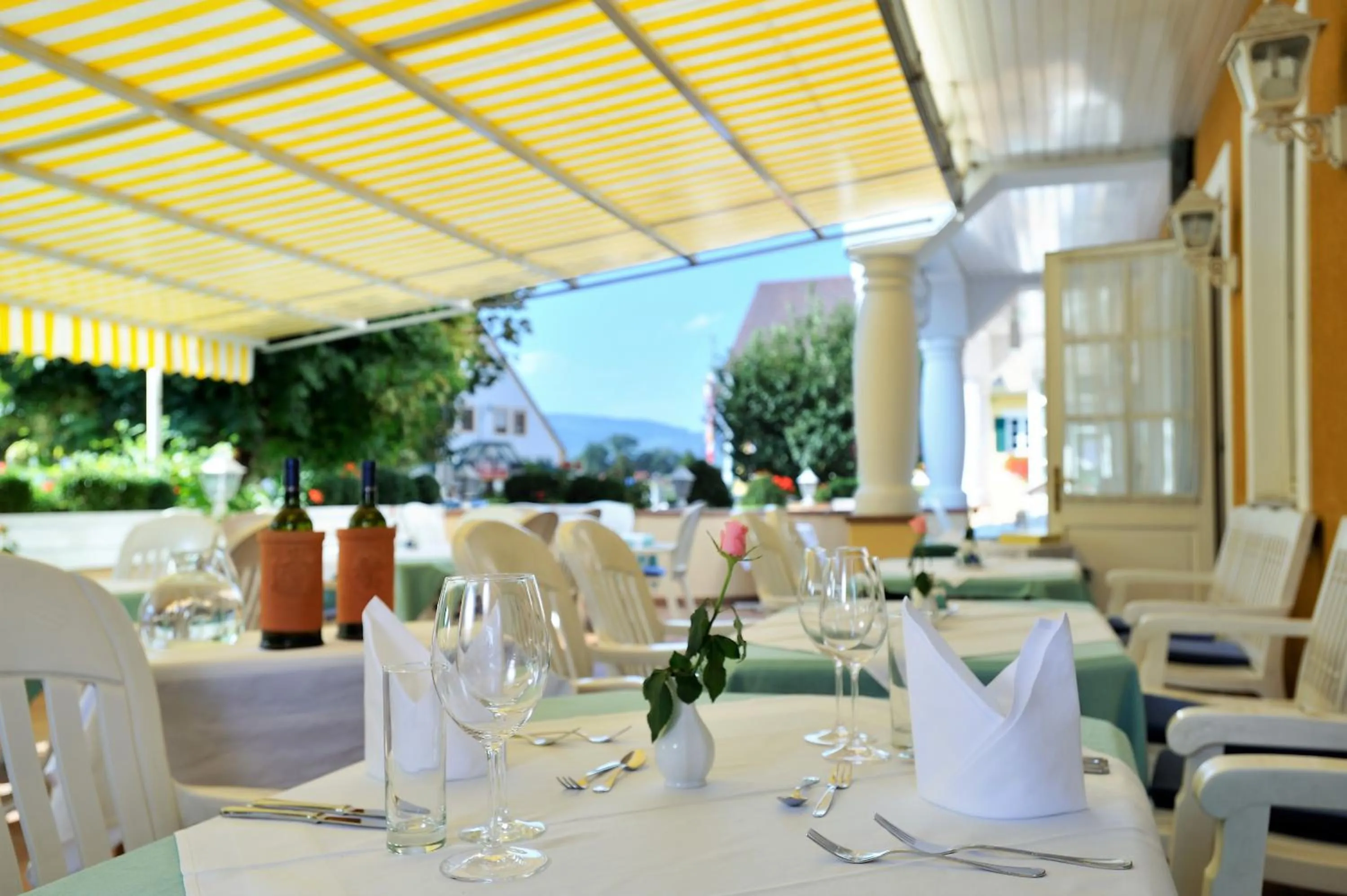 Restaurant/places to eat in Sorgerhof