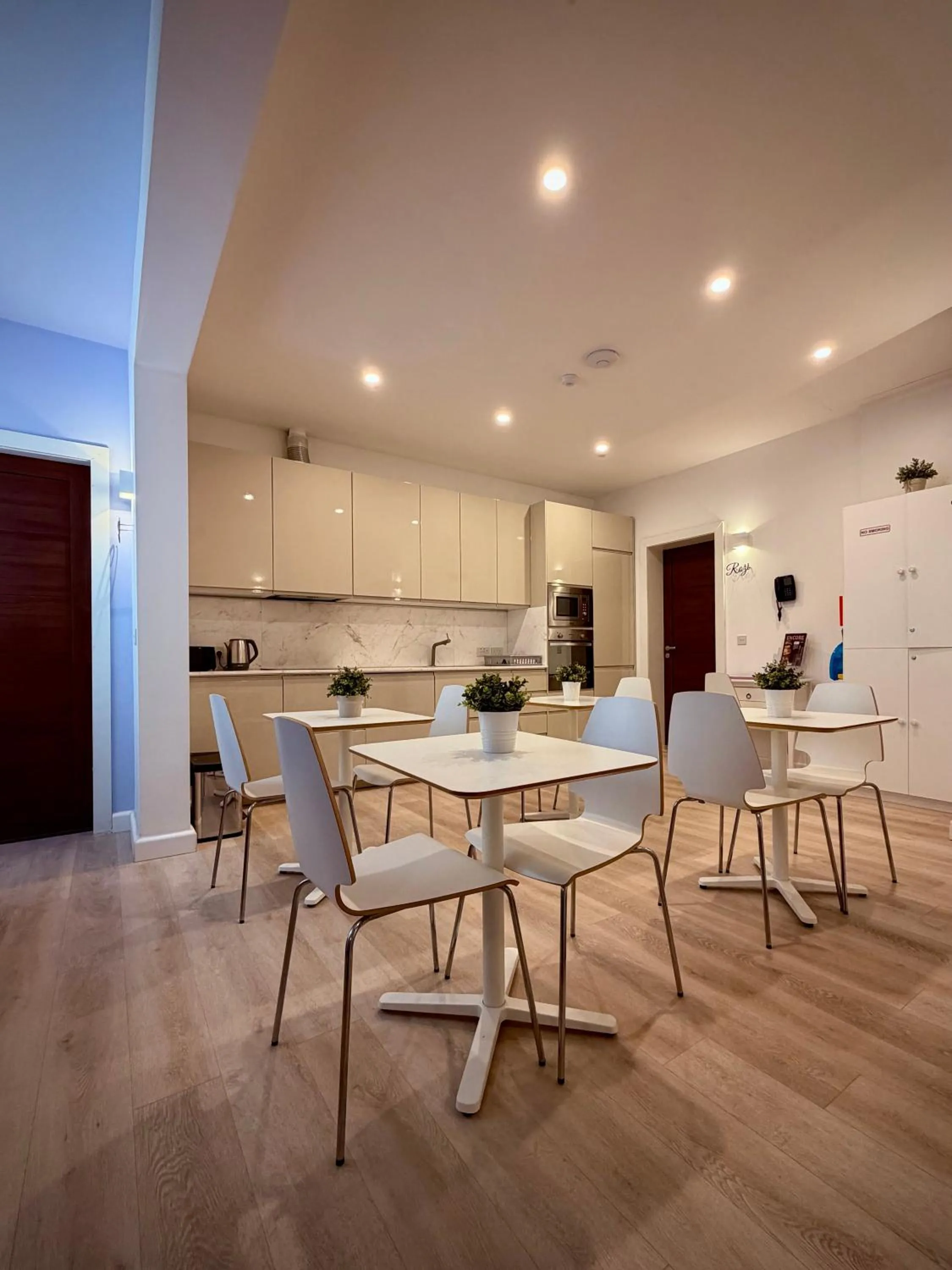 Apartment 81