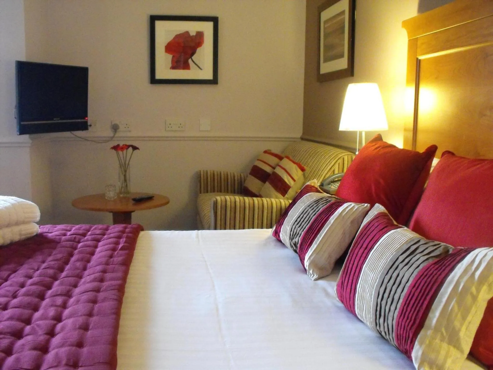 Bed in Gomersal Park Hotel & Bazaar Spa