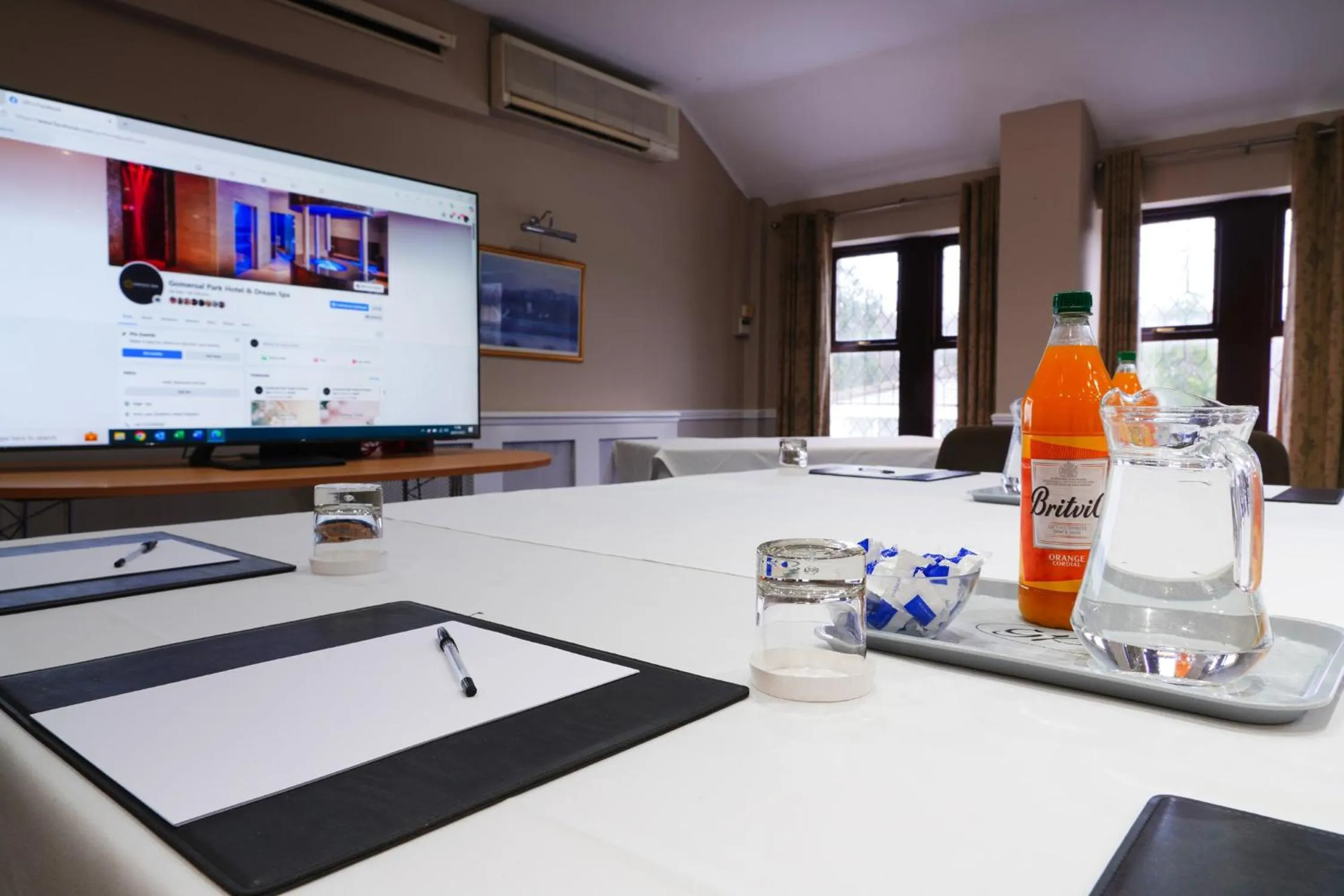 Meeting/conference room in Gomersal Park Hotel & Bazaar Spa