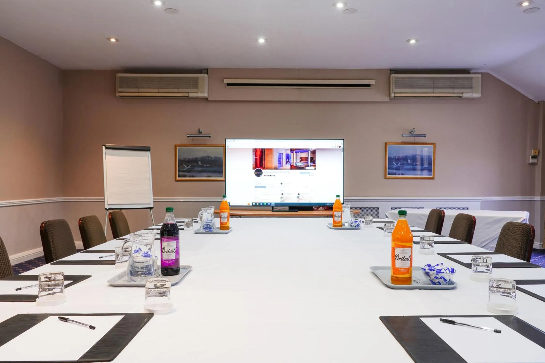 Meeting/conference room in Gomersal Park Hotel & Bazaar Spa
