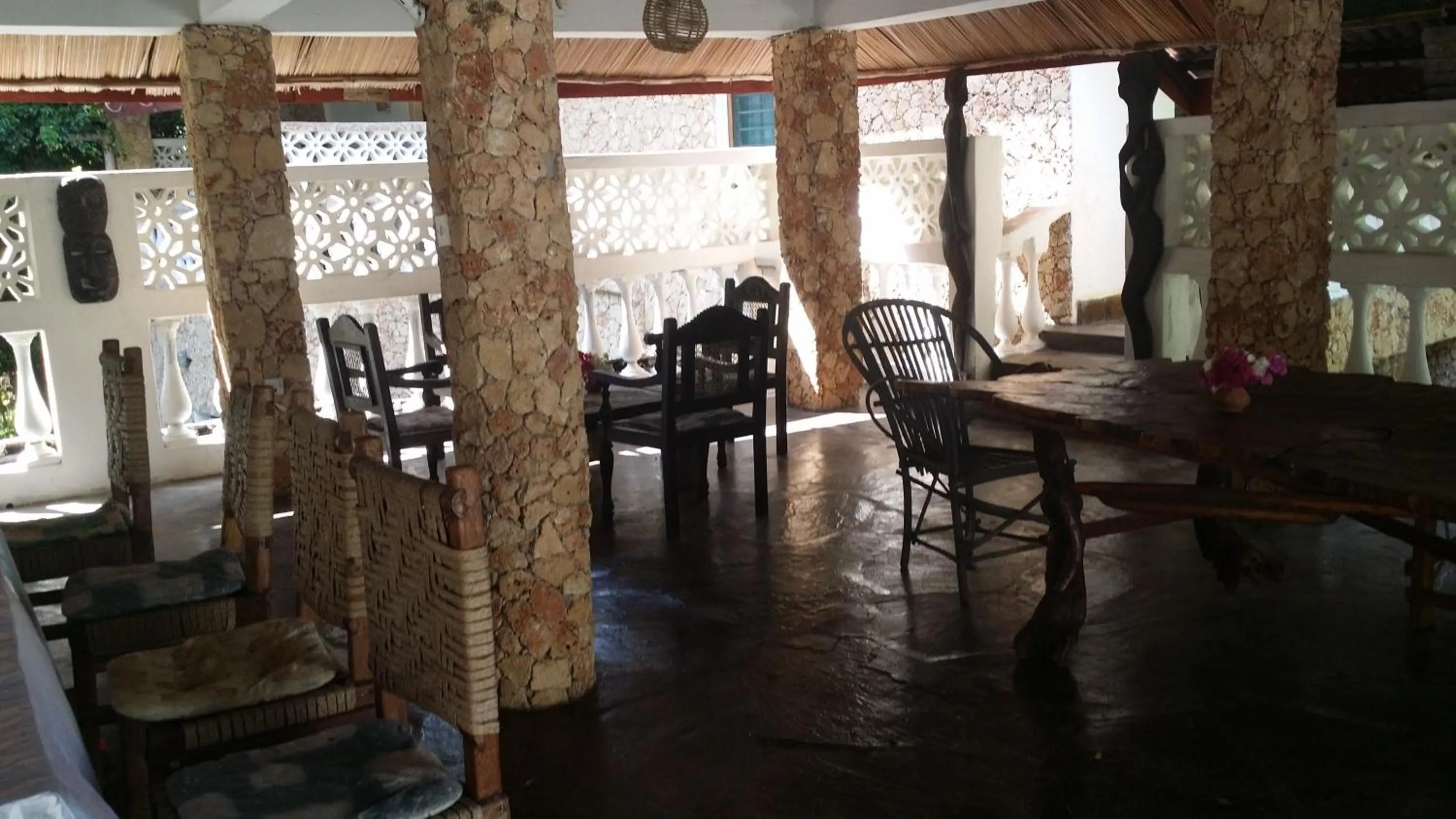Restaurant/places to eat in Marijani Holiday Resort